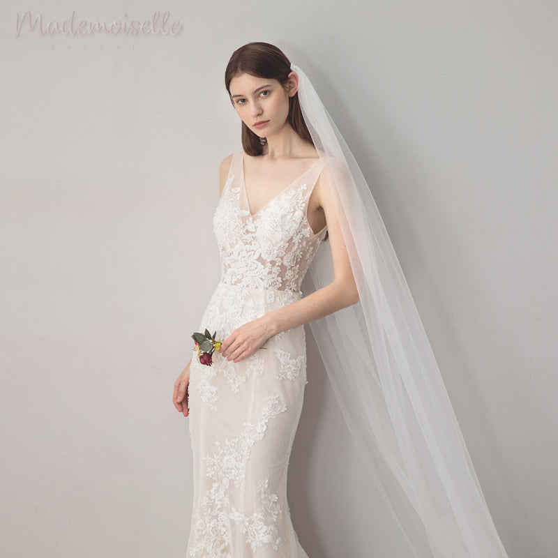 Elegant Cecilia Veil - Bridal Wedding Accessory for Church Ceremony & Photo Shoot