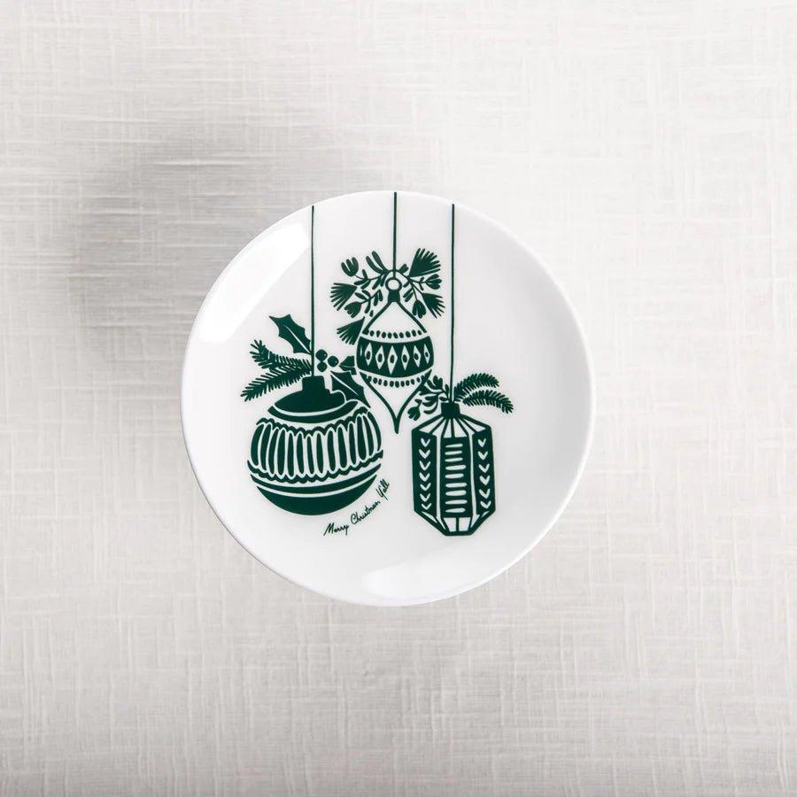 Festive Christmas Dinner Plates Set - 12-Piece Holiday Dinnerware for Christmas Party, Family Gatherings & Festive Celebrations