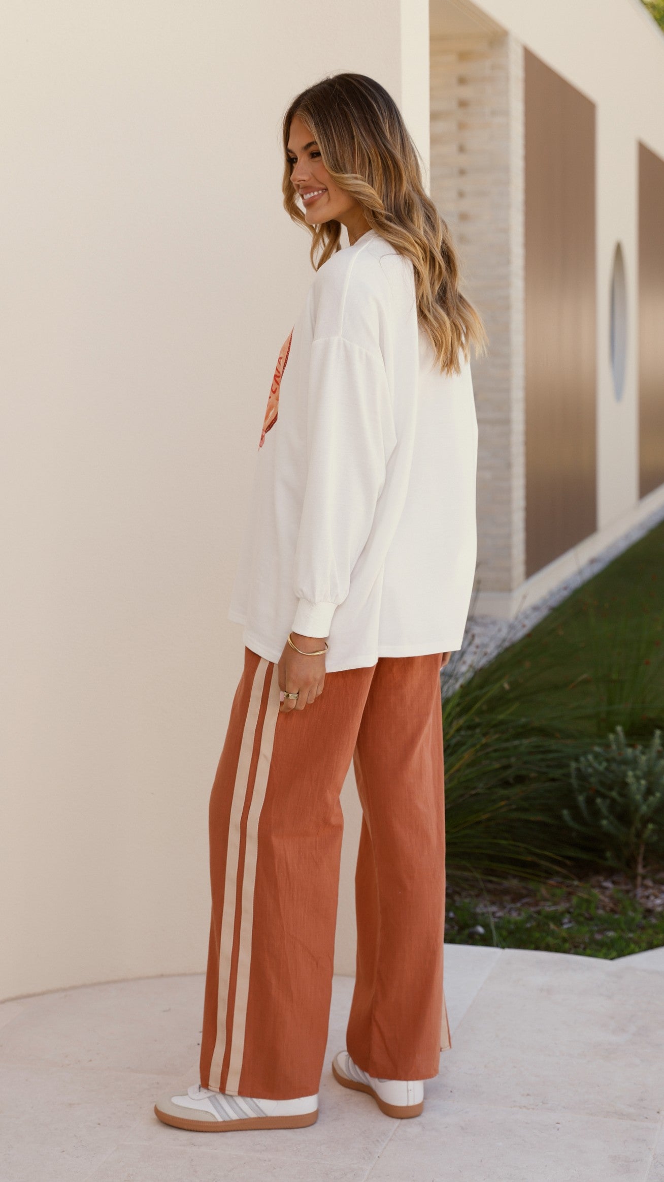 La Sirena Women's Long Sleeve Top and Pants Set - White & Rust Loungewear for Home Relaxation and Casual Outings