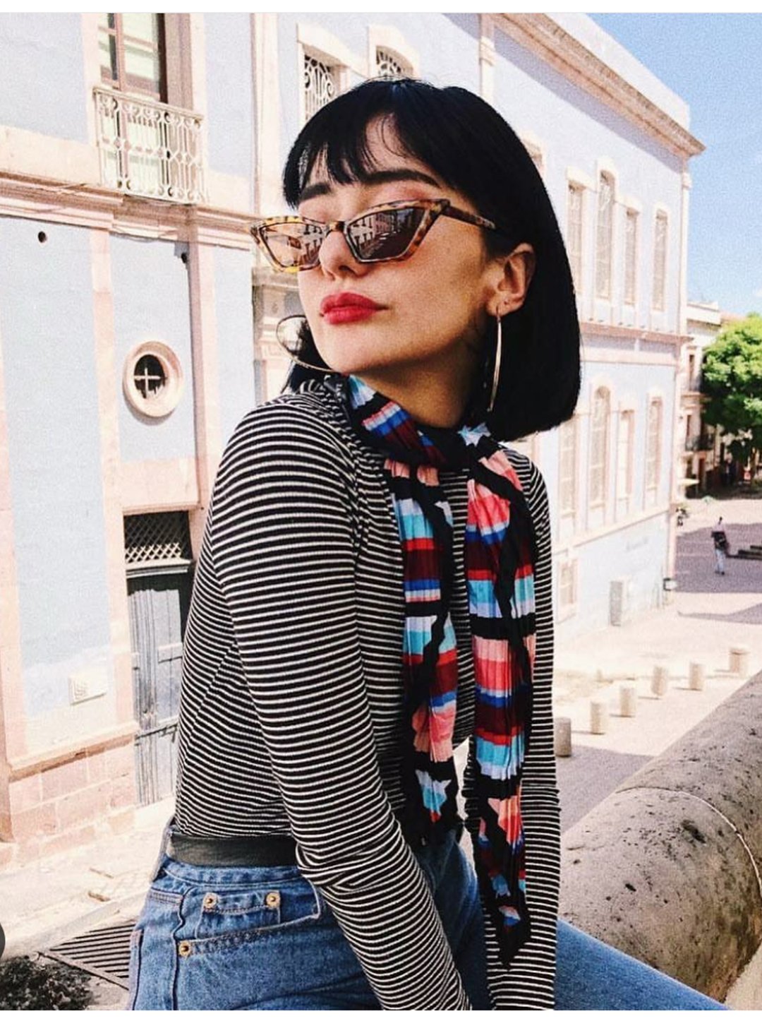 FEISEDY Vintage Cat Eye Sunglasses for Women - Small Square Retro Shades with UV Protection - Perfect for Beach, Driving, and Fashion Outfits