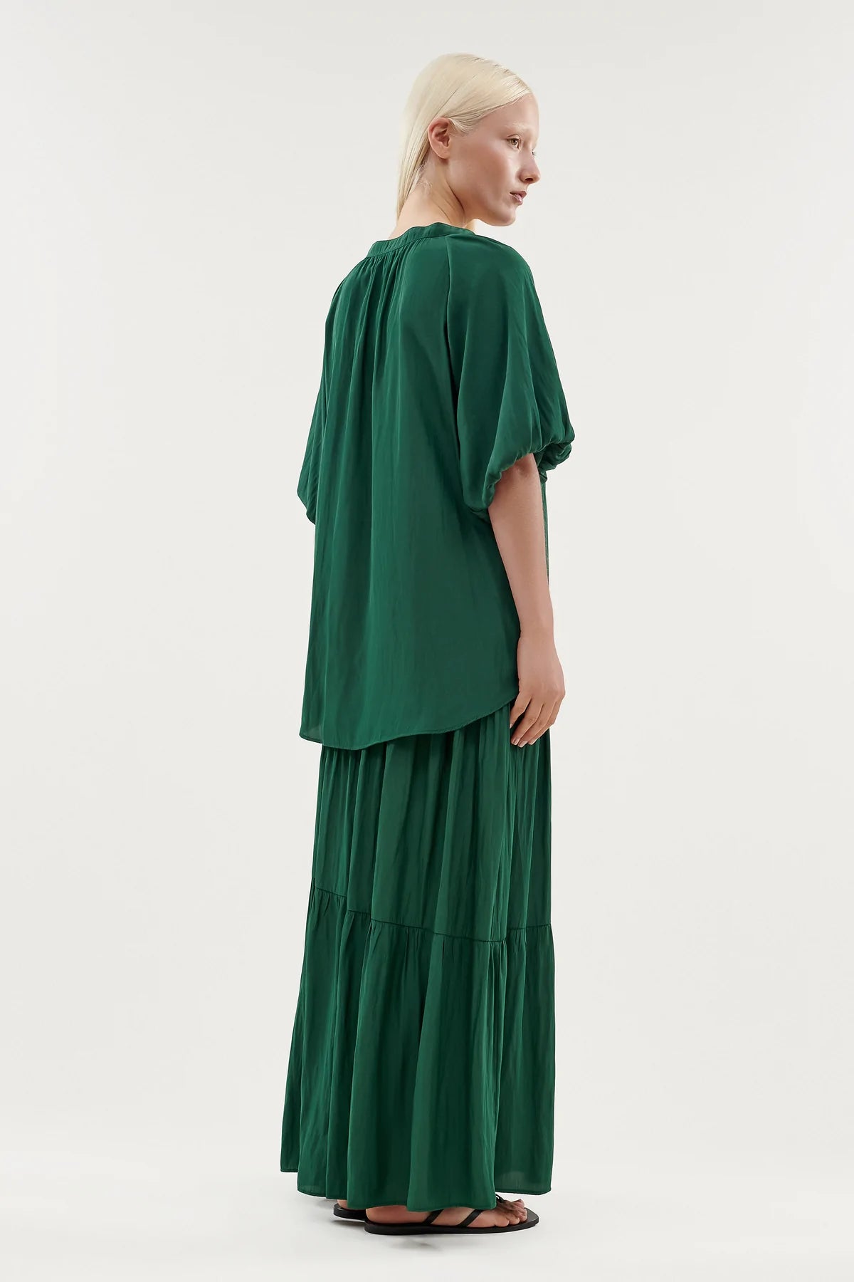Emerald Green Fall Skirt for Women - A-Line Midi Length with Pockets - Perfect for Autumn Outfits, Office Wear & Casual Dates