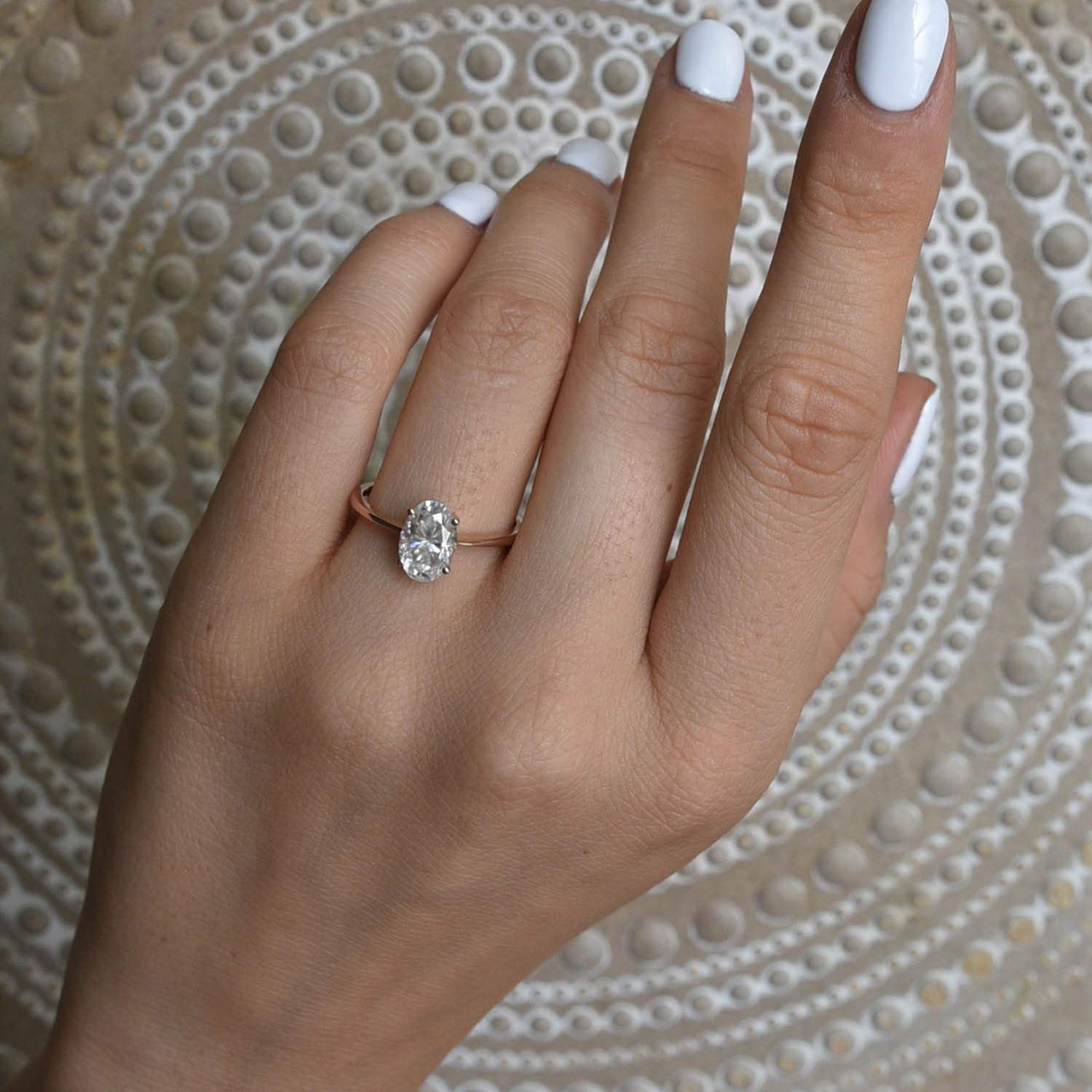1.5 Carat Oval Cut Moissanite Engagement Ring - 14K Rose Gold Classic Solitaire Bridal Ring, Stackable Wedding Band for Women, Perfect for Proposals & Anniversaries