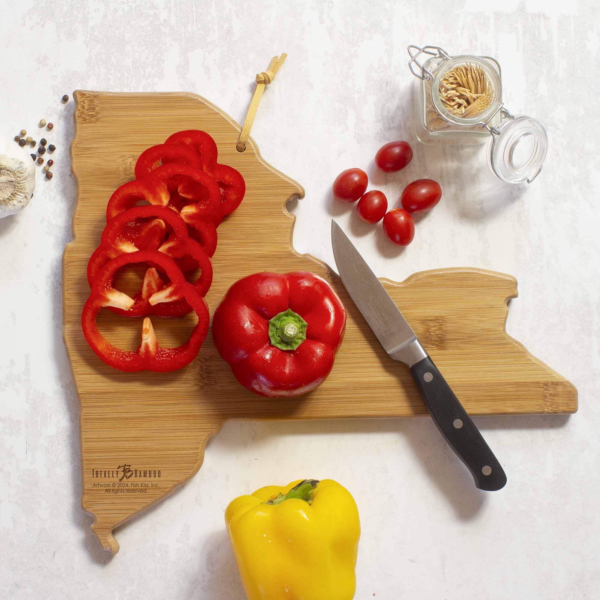 Premium New York Themed Cutting Board with Fish Kiss™ Artwork – Durable Wooden Chopping Board for Kitchen, Perfect for Home Chefs & Gift Giving – Ideal for Food Prep, Serving Charcuterie & Decor