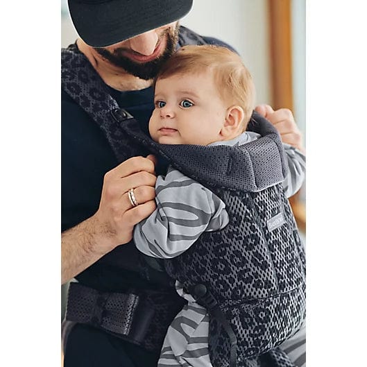 BabyBjorn Baby Carrier Free 3D Mesh - Ergonomic, Breathable Infant Carrier for Newborns to Toddlers - Perfect for Hiking, Shopping & Everyday Use