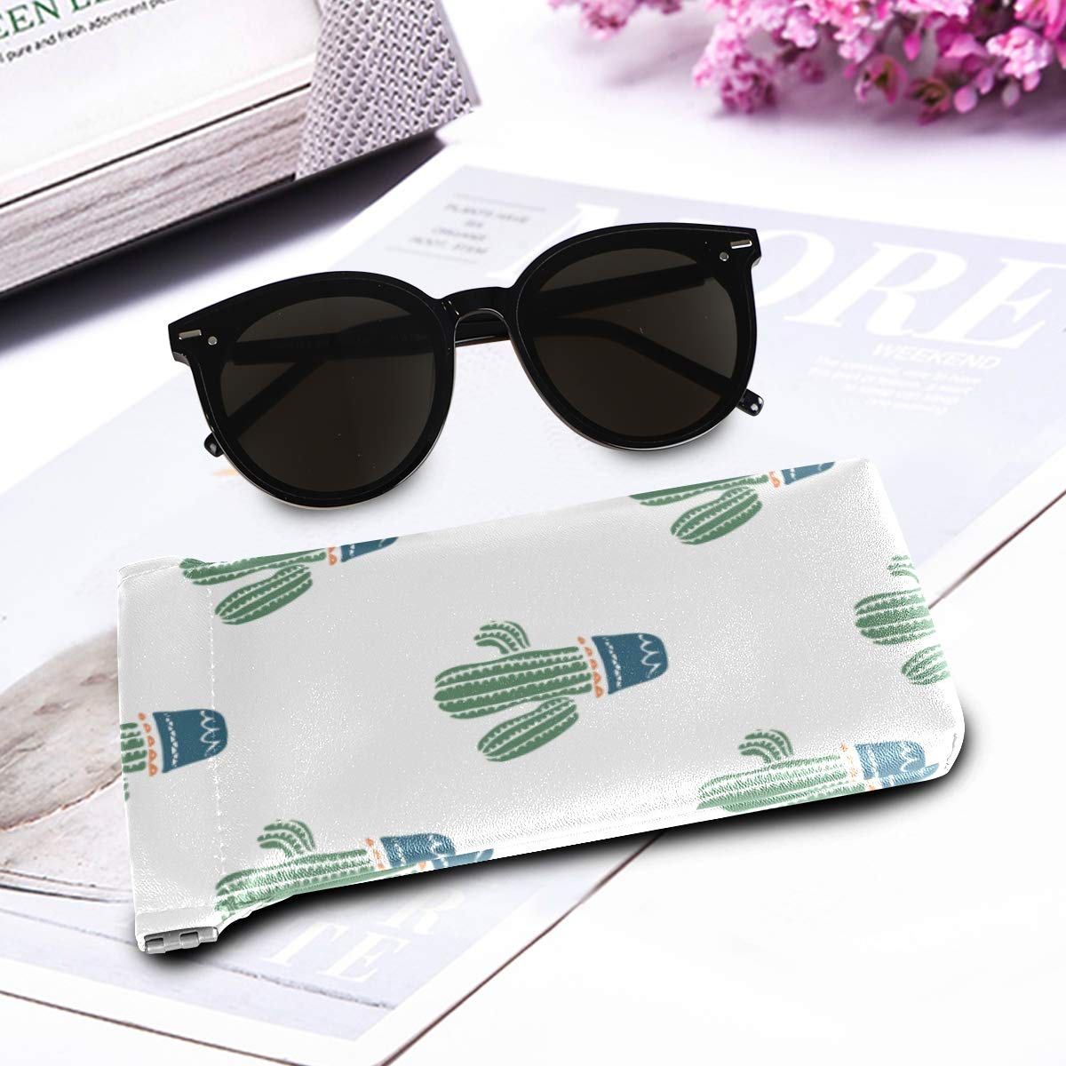 Cute Cactus Pattern PU Leather Sunglasses Pouch with Squeeze Top - Portable Eyeglasses Case for Women & Men - Perfect for Travel, Beach, and Outdoor Activities