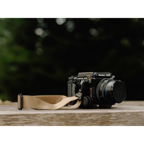 Peak Design Slide Camera Strap (Coyote) - Adjustable & Comfortable Neck Strap for DSLR & Mirrorless Cameras - Perfect for Travel, Hiking & Outdoor Photography