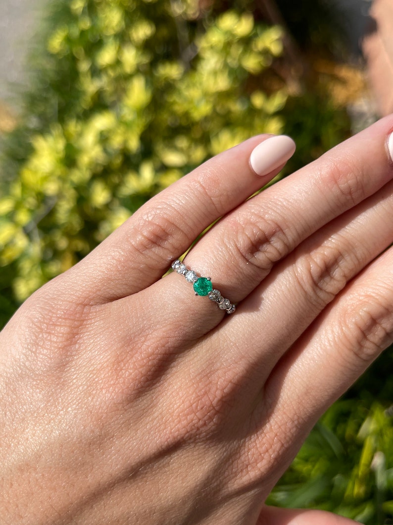 1.60tcw Natural Emerald & Diamond Accent 14K White Gold Engagement Ring for Women - Perfect for Proposals, Anniversaries & Bridal Jewelry