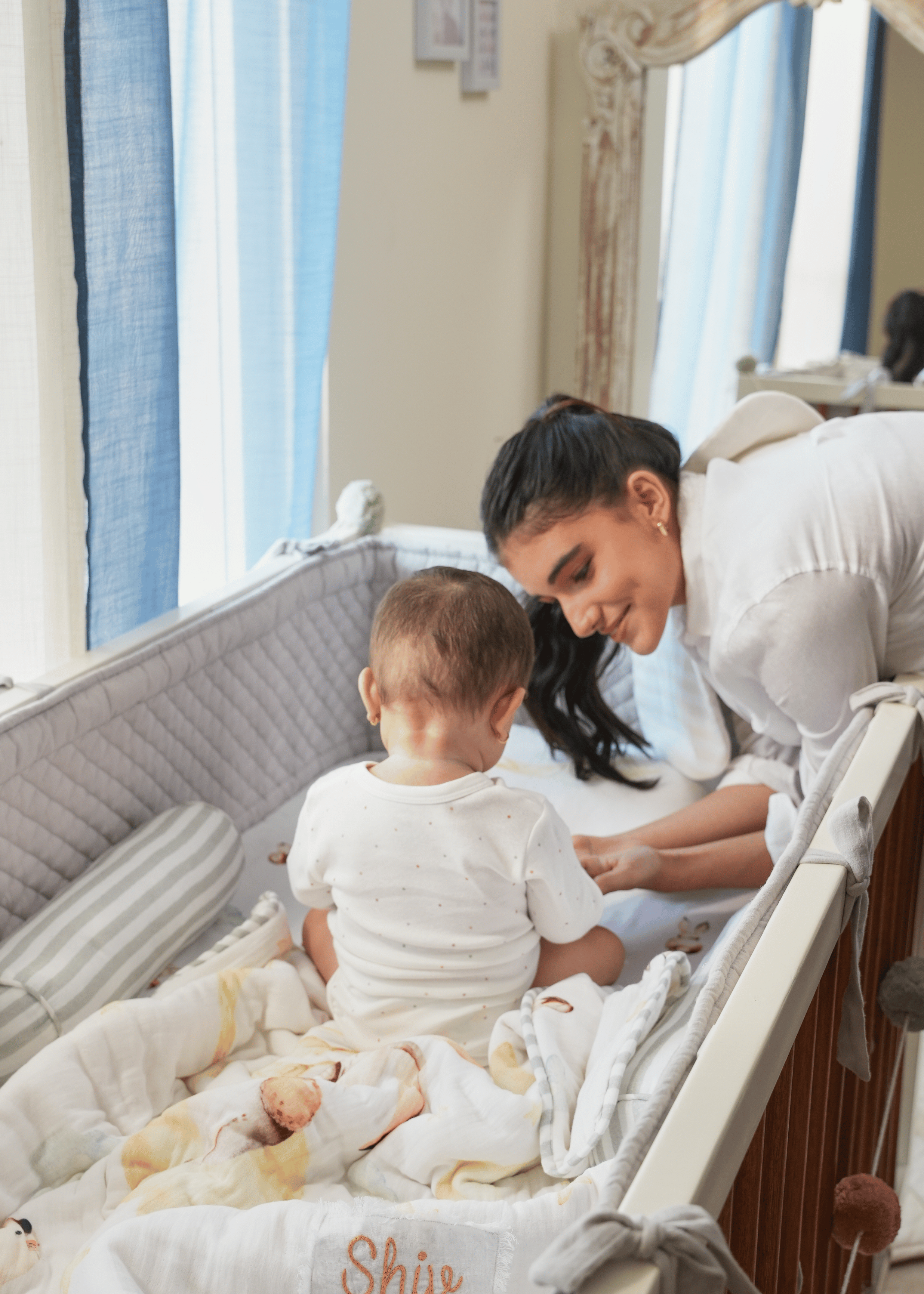 Soft Grey Baby Cot Bumper - Breathable Mesh Crib Bumper for Safe and Comfortable Sleep - Perfect for Nursery, Daycare, and Travel Use