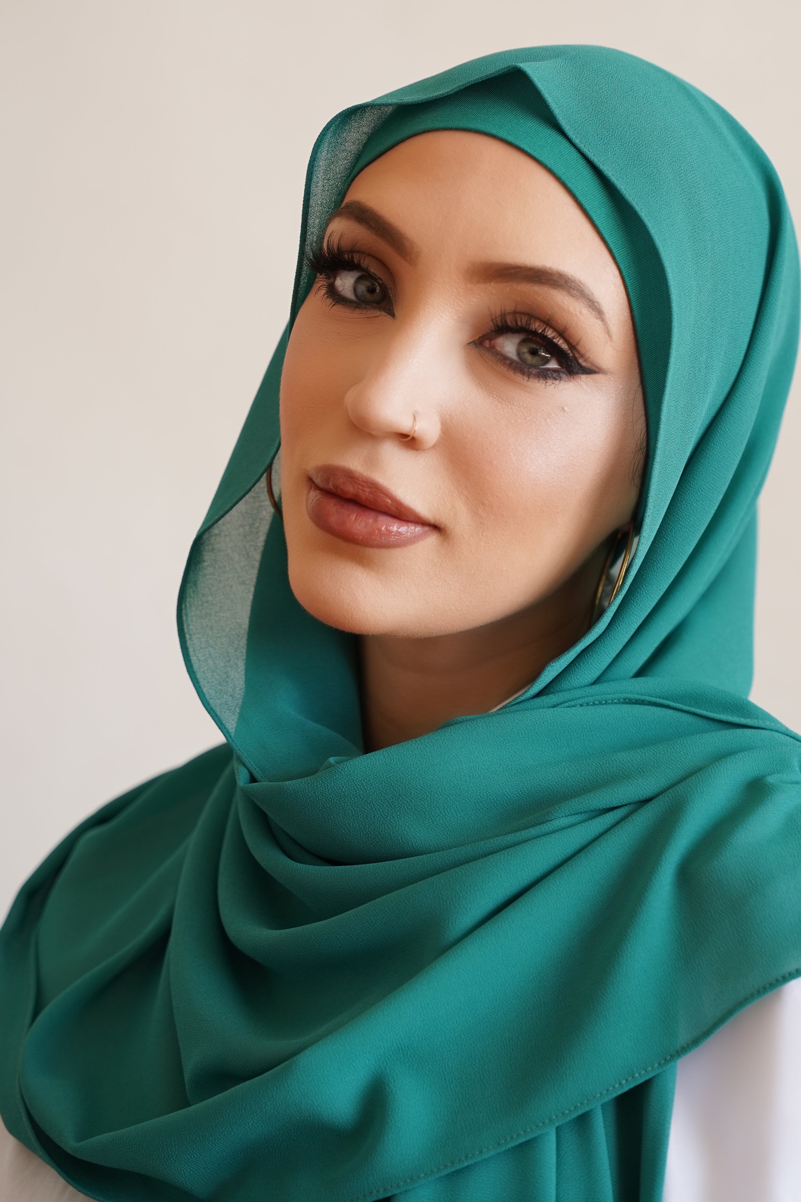 Elegant Chiffon Hijab Set Samira - Soft & Lightweight Scarf for Women - Perfect for Daily Wear, Prayer, and Special Occasions