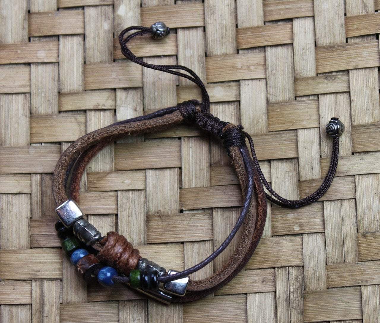 Adjustable Leather Bracelet for Men & Women - Handmade Genuine Leather Cuff with Adjustable Buckle - Perfect for Casual Wear, Gifts & Everyday Fashion Accessories