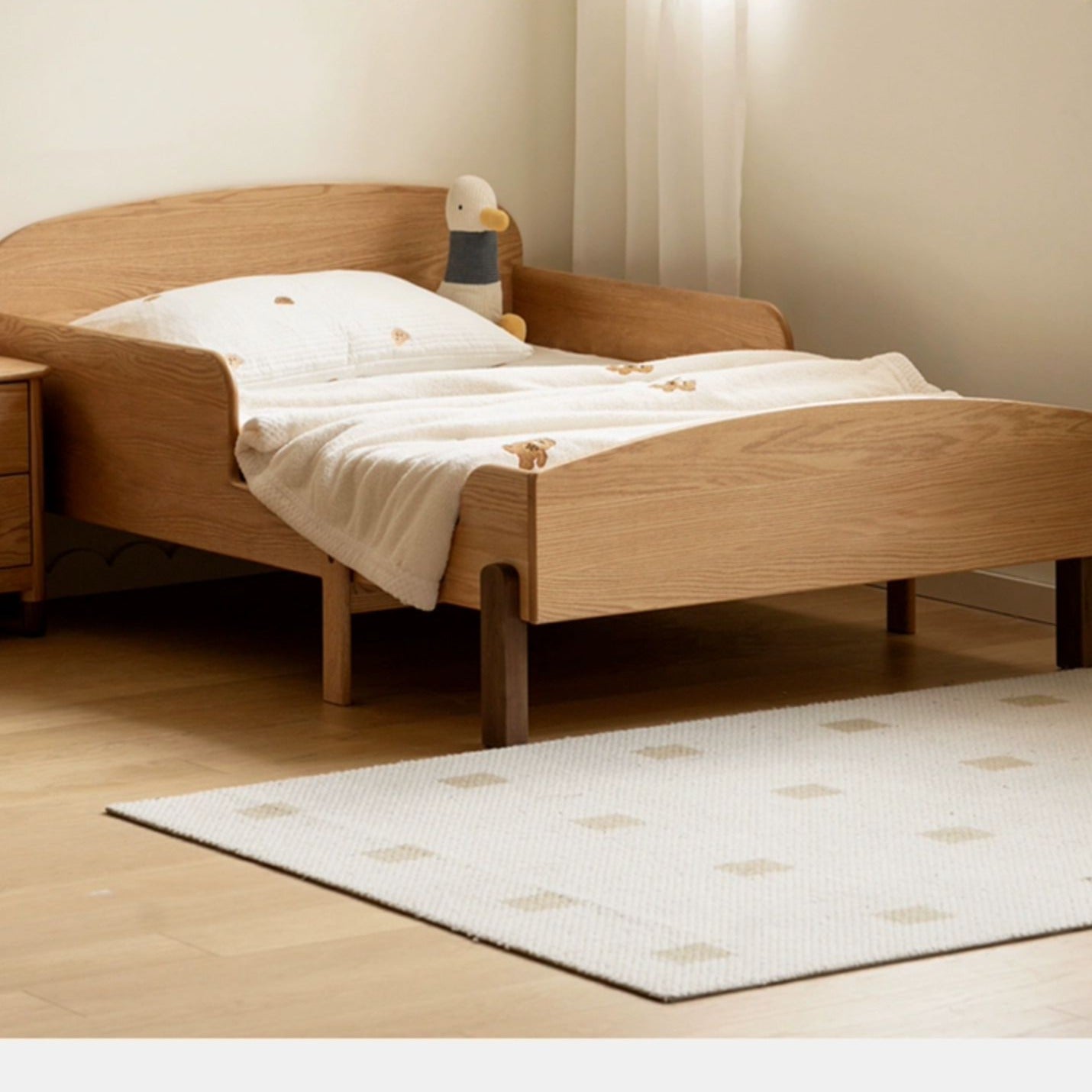 Expandable Solid Oak & Beech Wood Toddler Bed – Adjustable from 57in (145cm) to 80.7in (205cm) – Perfect for Growing Kids & Small Bedrooms
