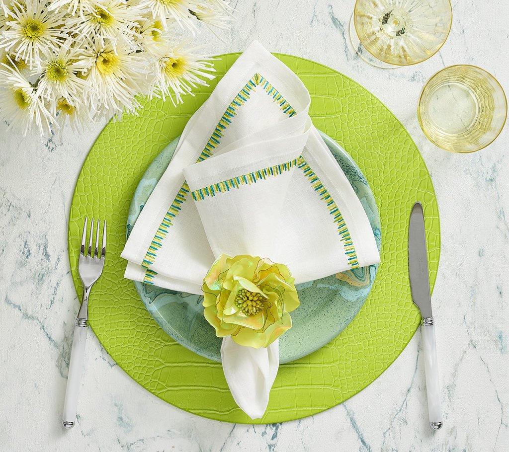 Premium Filament Napkins Set of 4 - Elegant Linen-Style Dinner Napkins for Fine Dining, Parties & Special Occasions