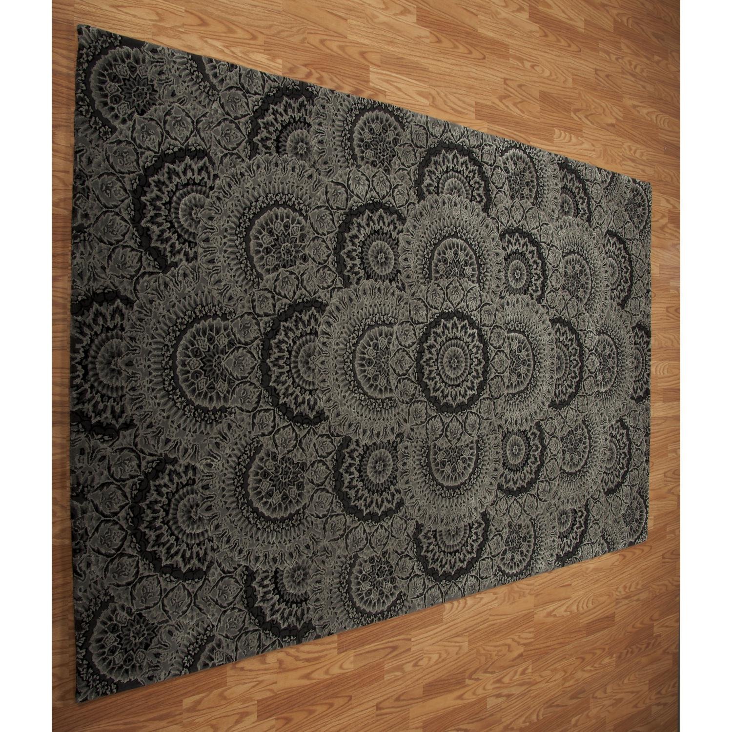 Nourison 2000 Traditional Black/Grey 7'9
