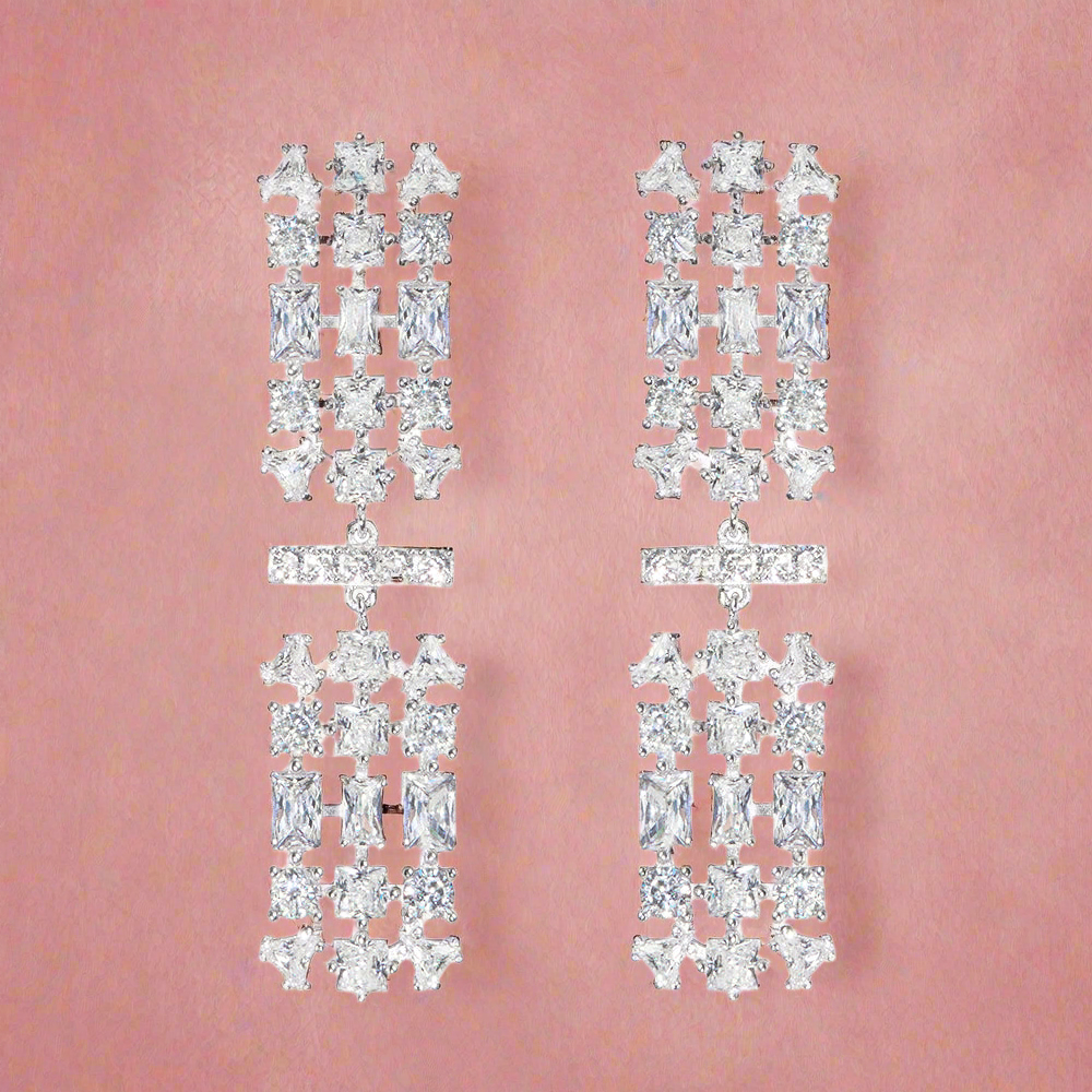 Leah Earrings - Elegant Gold Hoop Earrings for Women, Trendy Dangle Drop Earrings for Daily Wear & Special Occasions