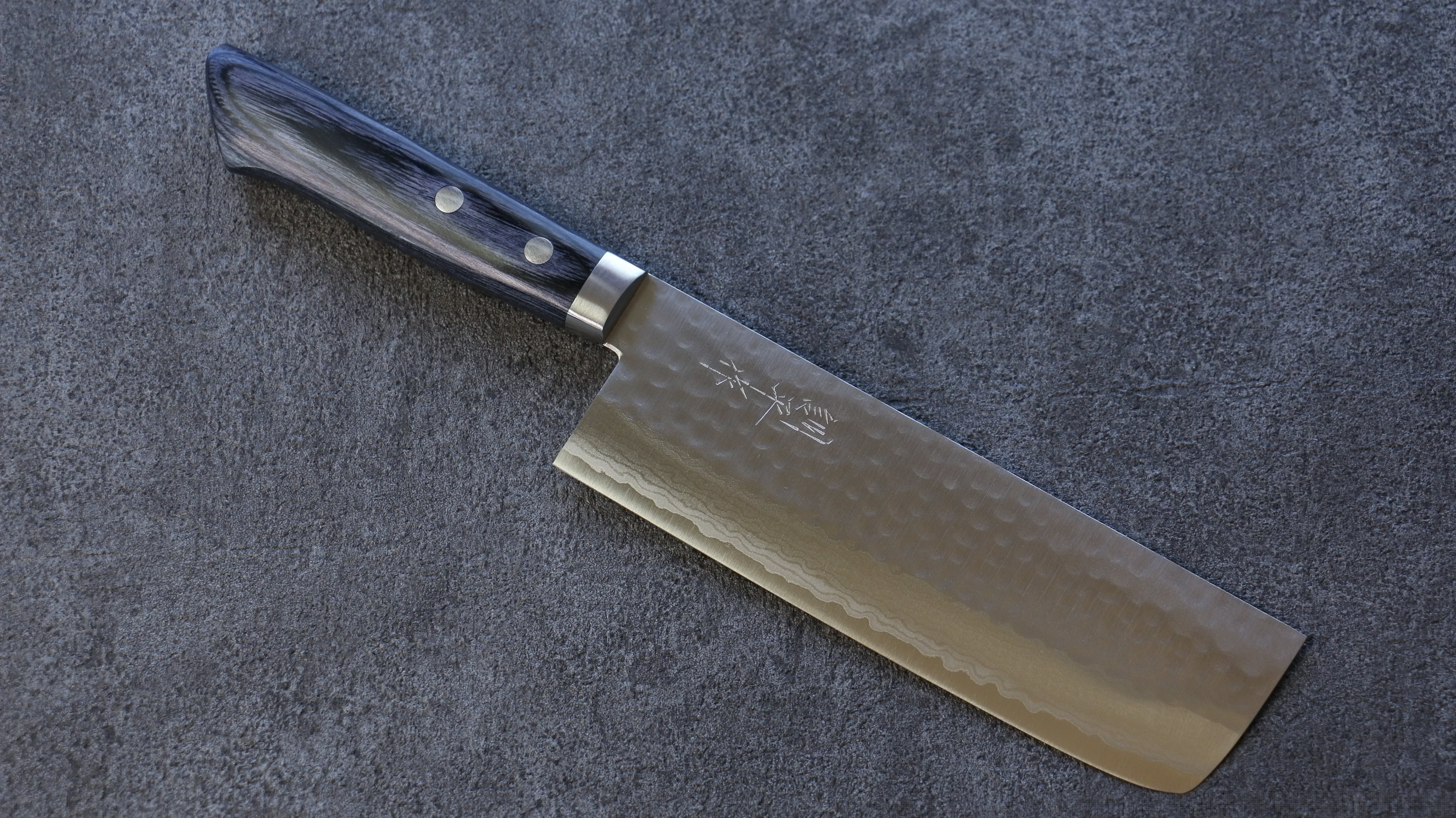 Premium Kunihira Kokuryu VG10 Hammered Nakiri Knife 165mm - Japanese Blue Pakka Wood Handle - Perfect for Slicing Vegetables & Sushi Preparation