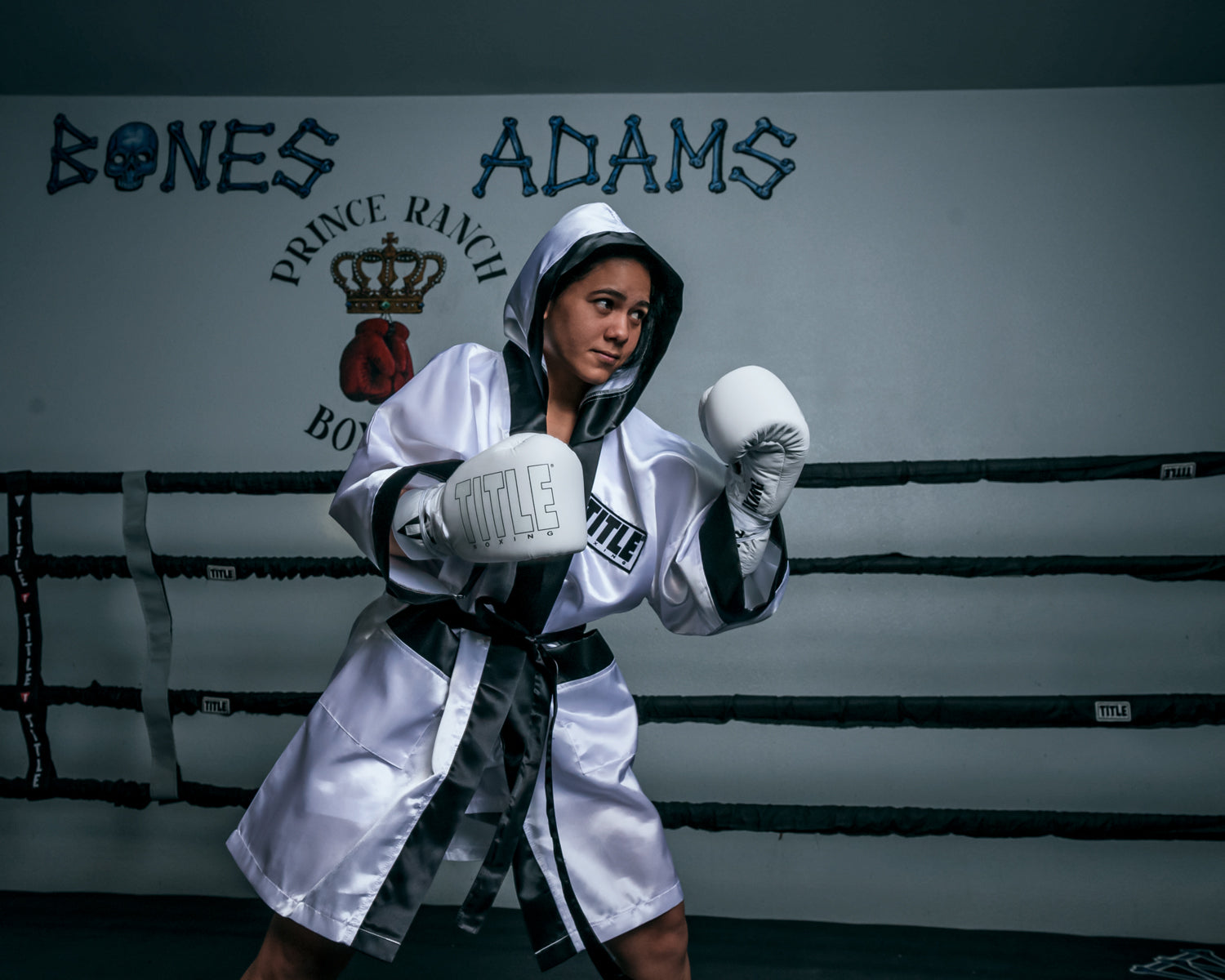 TITLE Boxing Pro Fingertip Training Robe 2.0 - Premium Boxing & MMA Sparring Gear for Fighters & Athletes - Perfect for Gym Workouts, Martial Arts Training & Competition
