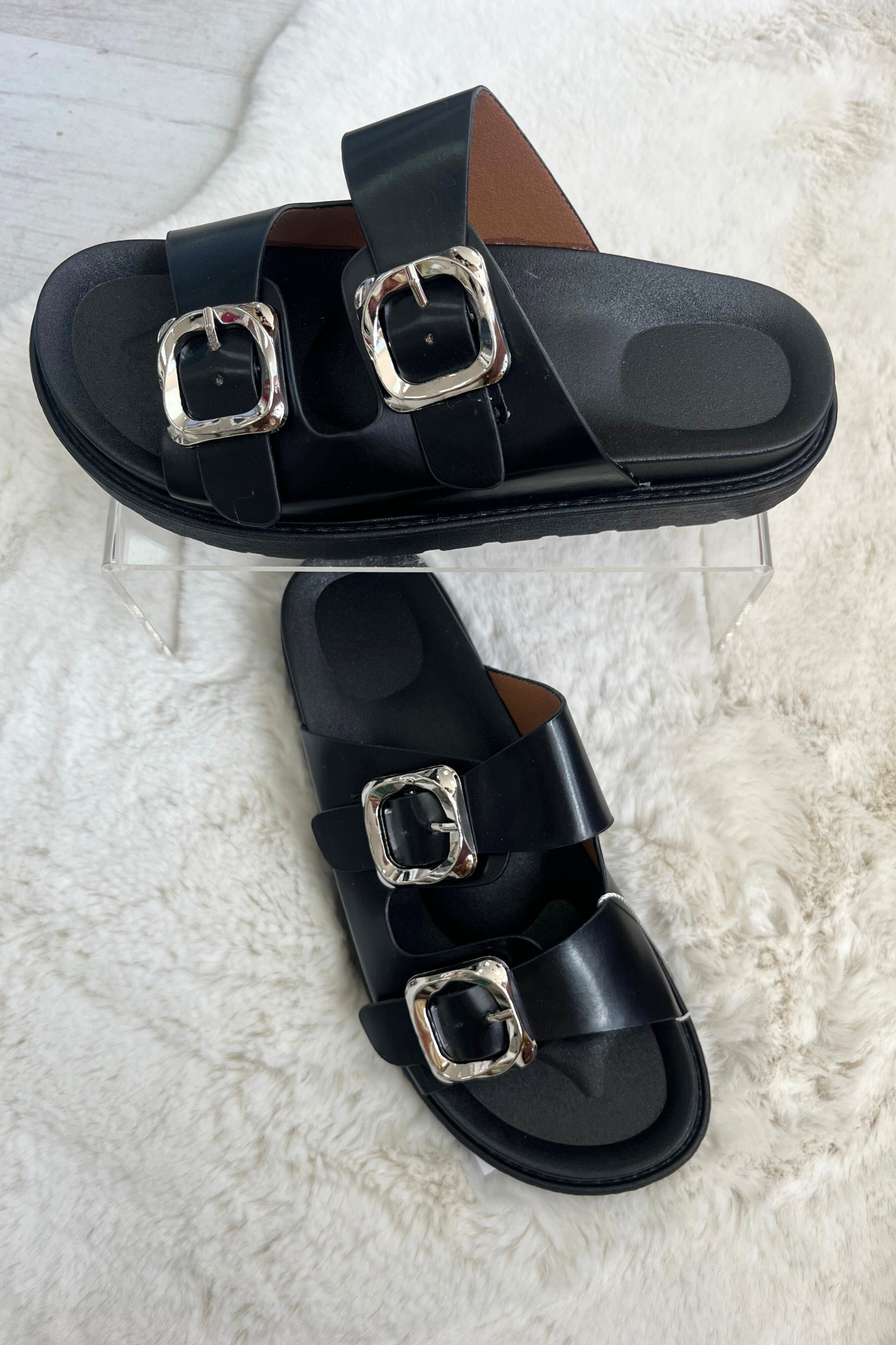 Stylish Black Sandals with Silver Buckle - Comfortable & Fashionable Women's Shoes for Summer, Beach, and Casual Outings