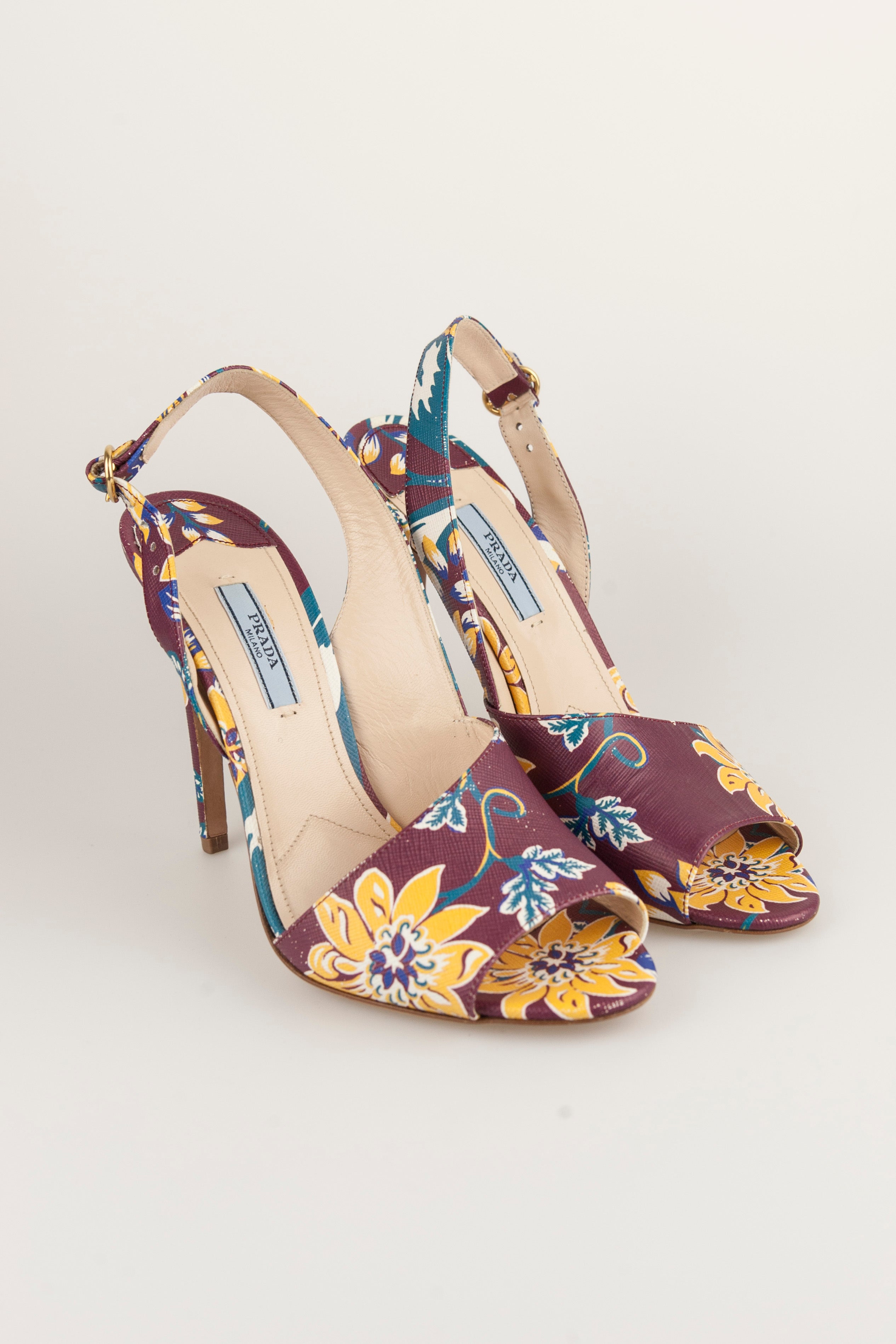 Prada Women's Floral Print Bordeaux Fabric Sandals Size 39 - Perfect for Summer Outings and Beach Vacations