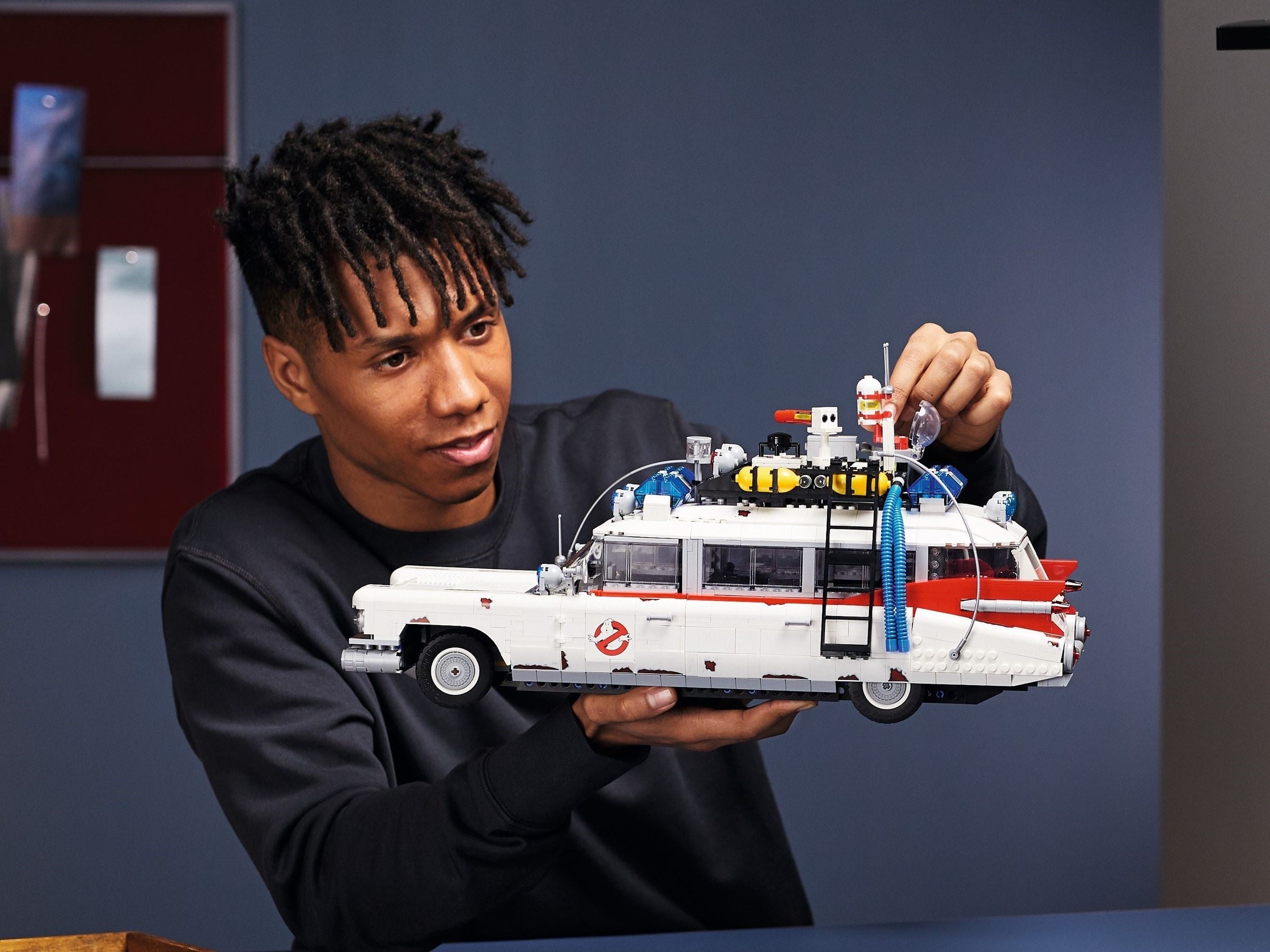 LEGO 10274 ECTO-1 Ghostbusters Car Model Building Kit - Collectible Toy for Adults & Kids - Perfect for Movie Fans & Display Decor