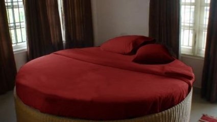 1000 Thread Count Burgundy Round Bed Sheet Set - 4 Piece, 100% Cotton Deep Pocket Fits 84