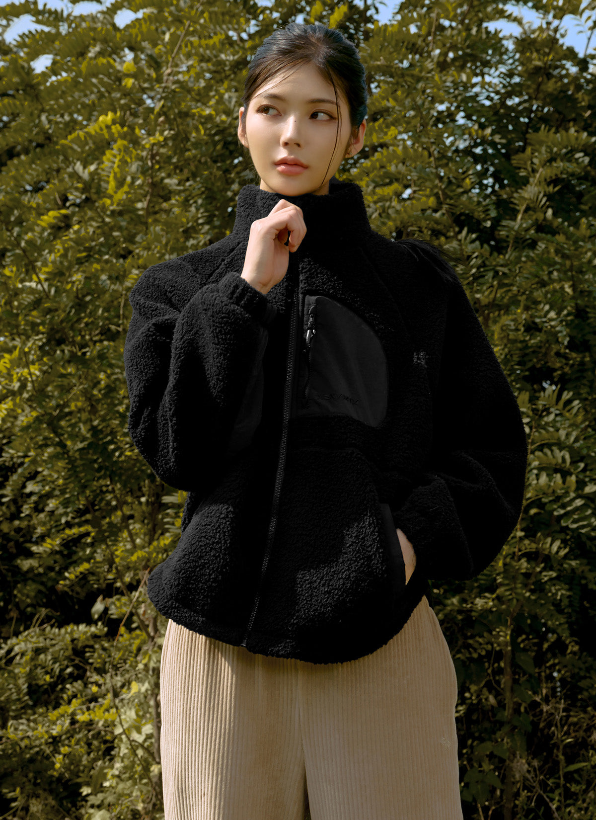 Stylish Woven Patch Fleece Zip-Up Jacket for Men & Women - Cozy Winter Outerwear for Hiking, Camping & Outdoor Activities