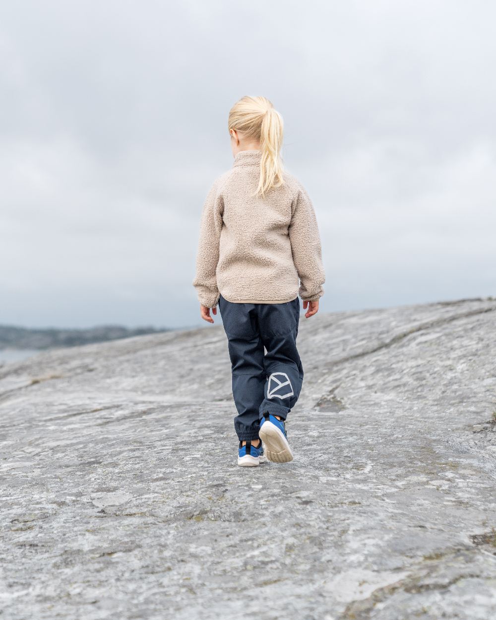 Didriksons Kids Gibbs Full Zip Waterproof Jacket - Windproof & Lightweight for Outdoor Adventures