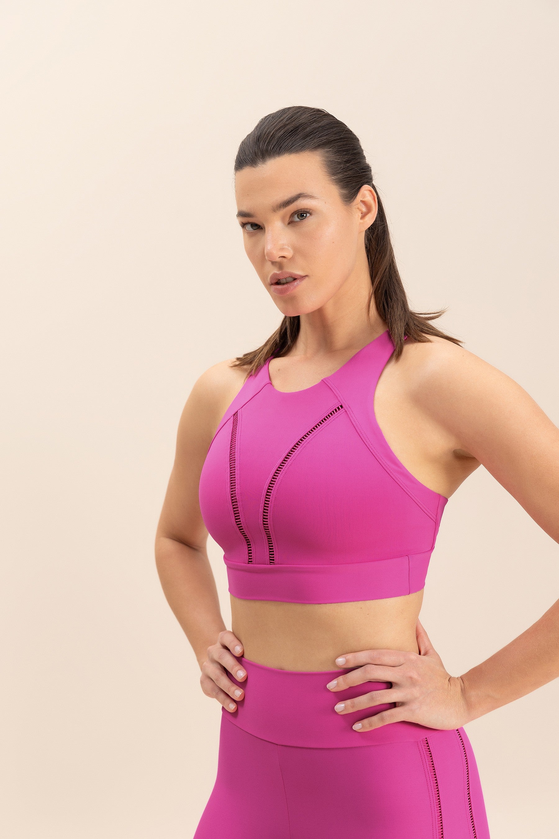 Form Hydefit® Adaptiv Sports Bra - High Support Workout Bra for Women - Perfect for Running, Yoga & Gym Training