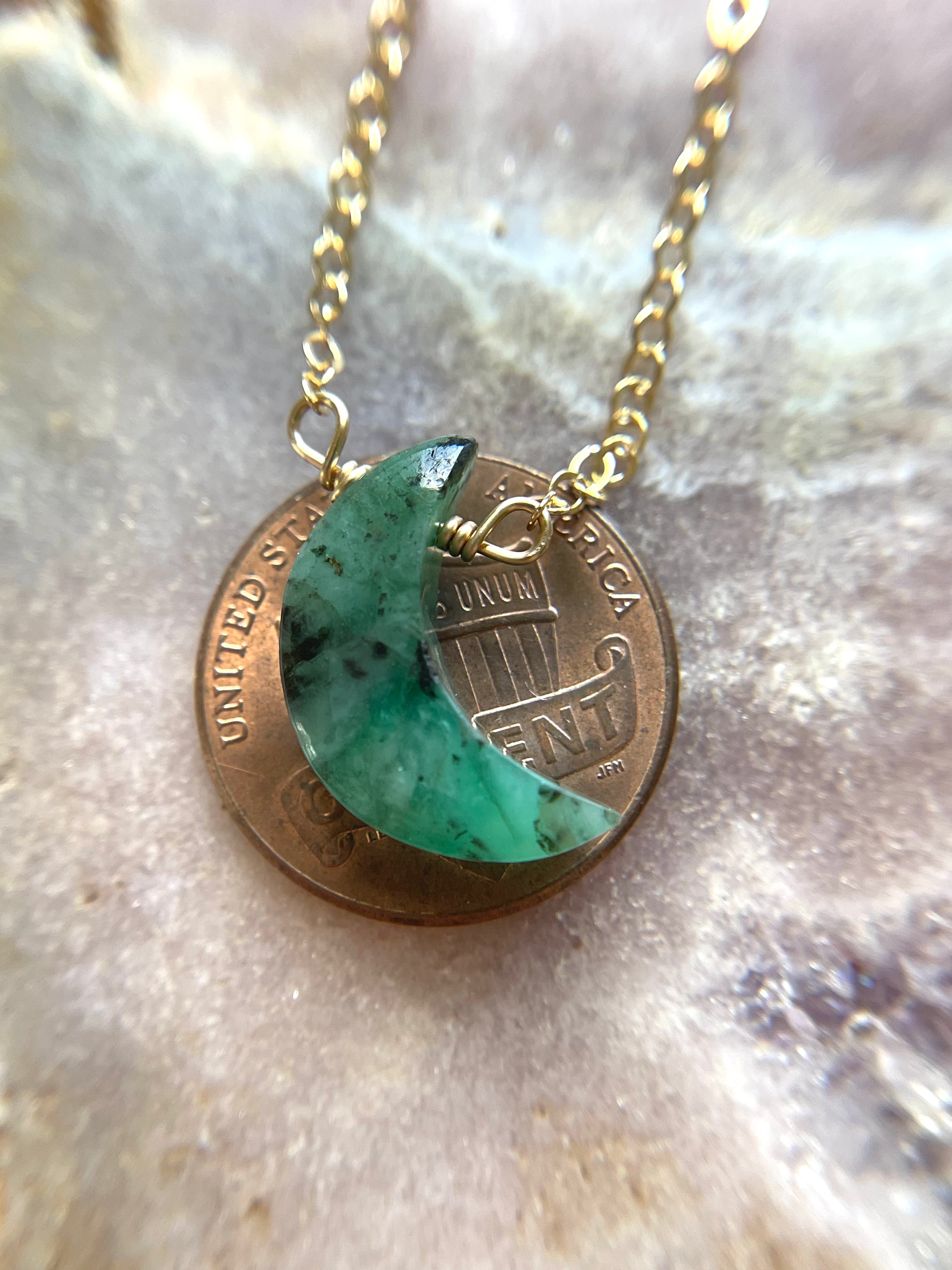 Natural Emerald Crystal Necklace - Crescent Moon Pendant for Women, Genuine Gemstone Jewelry Gift for Birthday/Anniversary | Perfect for Boho Style, Spiritual Healing & Everyday Elegance
