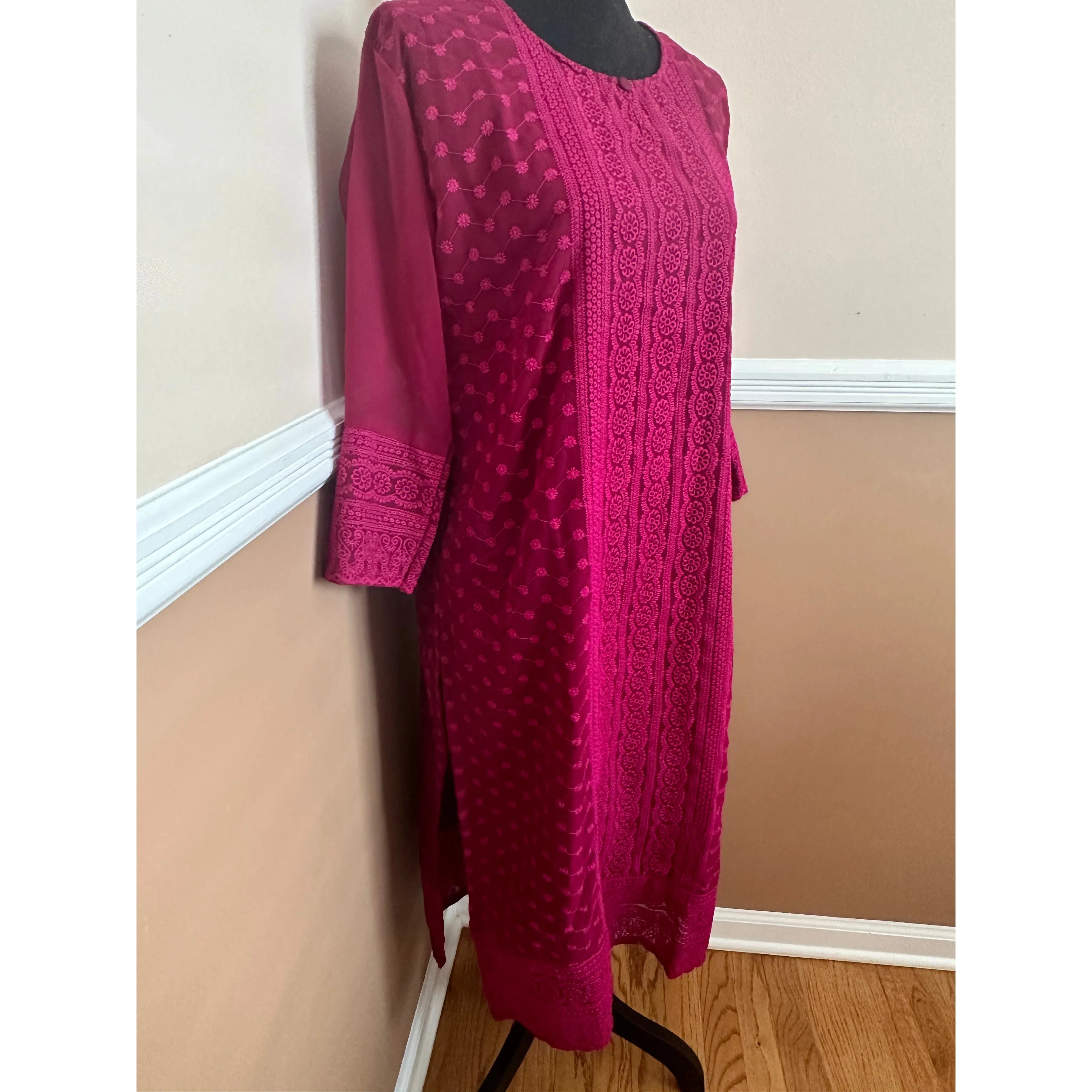Elegant Chikankari Kurta for Women - Traditional Indian Embroidered Tunic - Perfect for Festivals, Weddings & Casual Wear