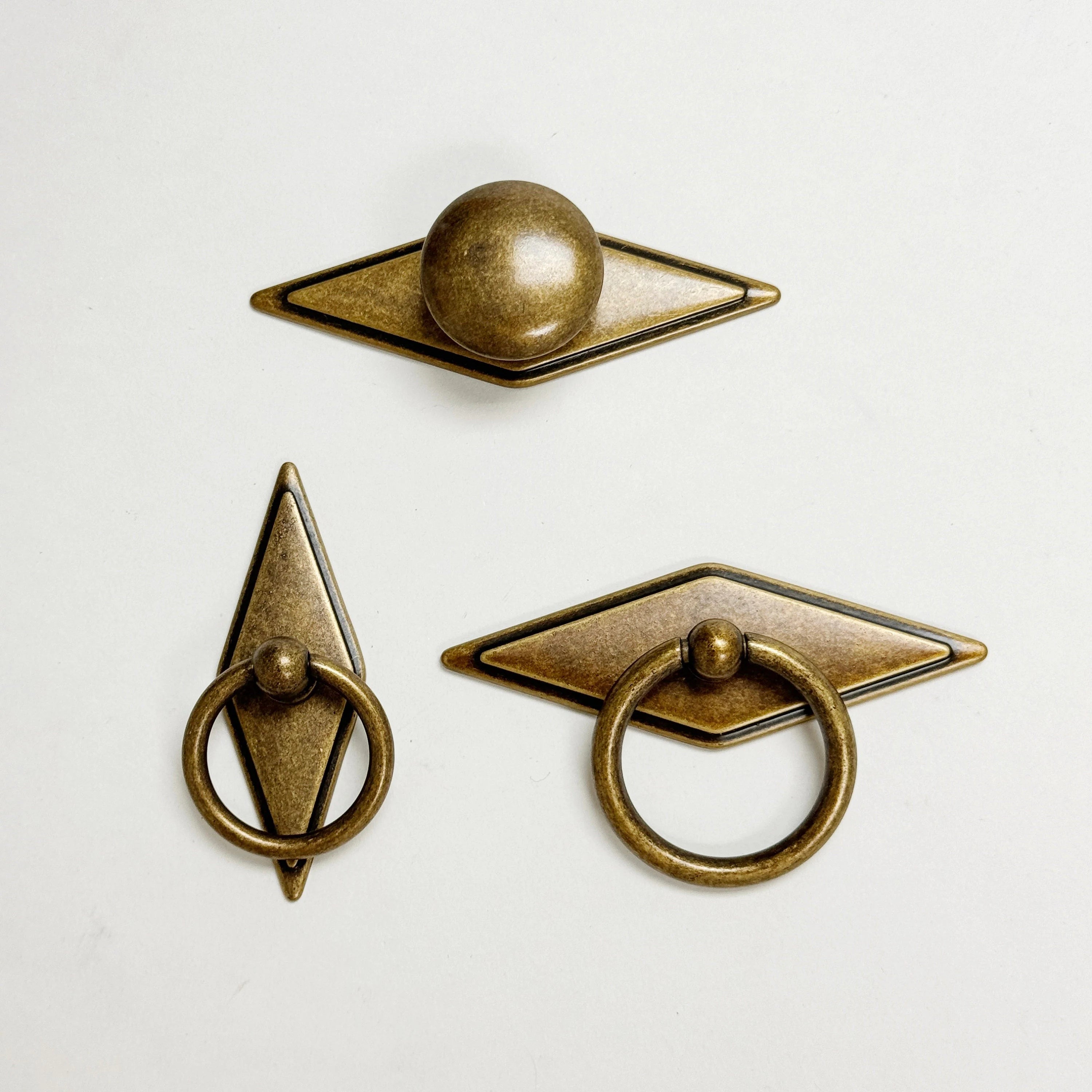 Vintage Rhombus Ella Antique Bronze Ring Drawer Pulls with Backplate - Cabinet & Furniture Hardware for Kitchen, Bathroom, Dresser, and Home Decor
