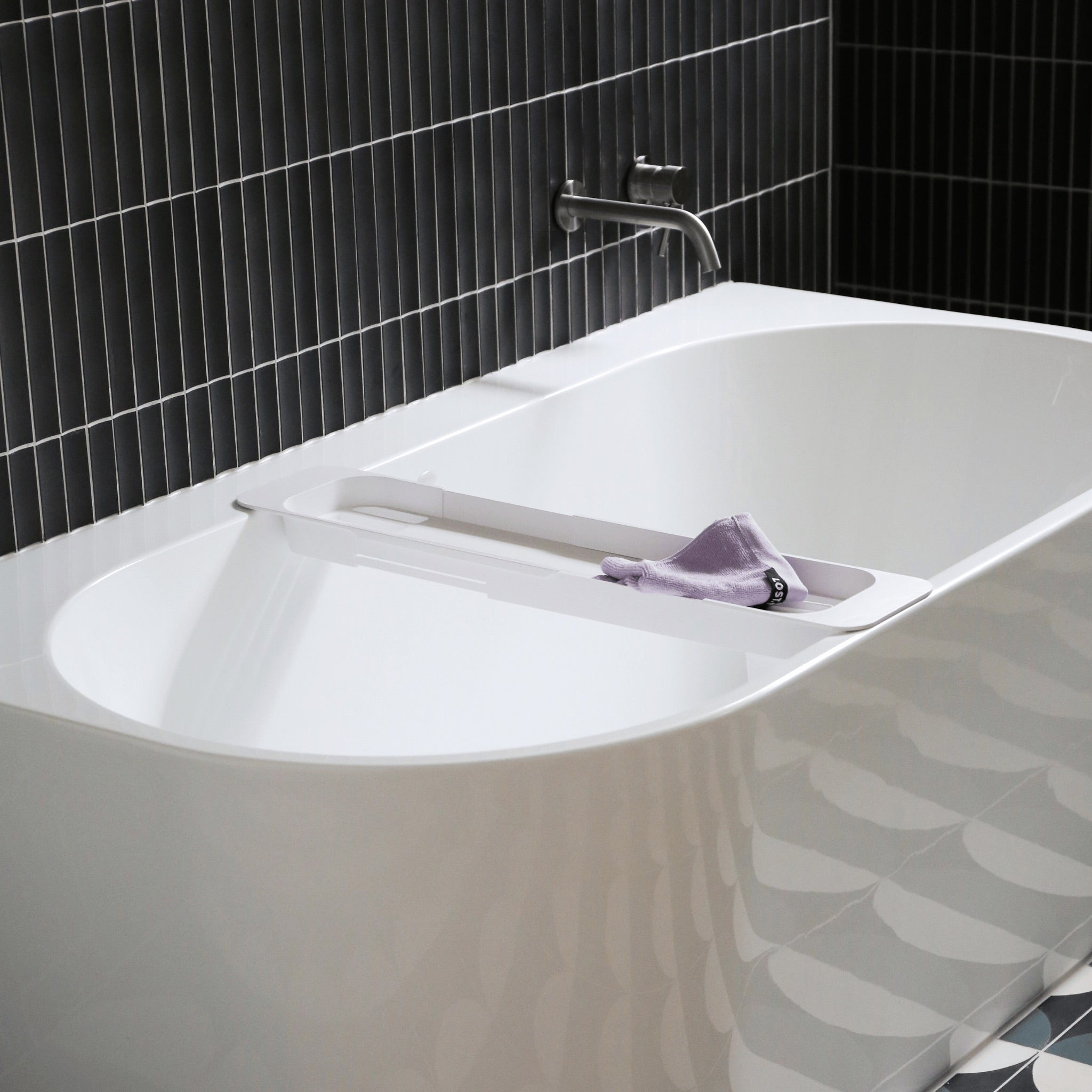 YAMAZAKI Adjustable Bathtub Tray - Extendable Shower Caddy for Bathroom Essentials | Perfect for Relaxing Baths with Books & Wine (White)