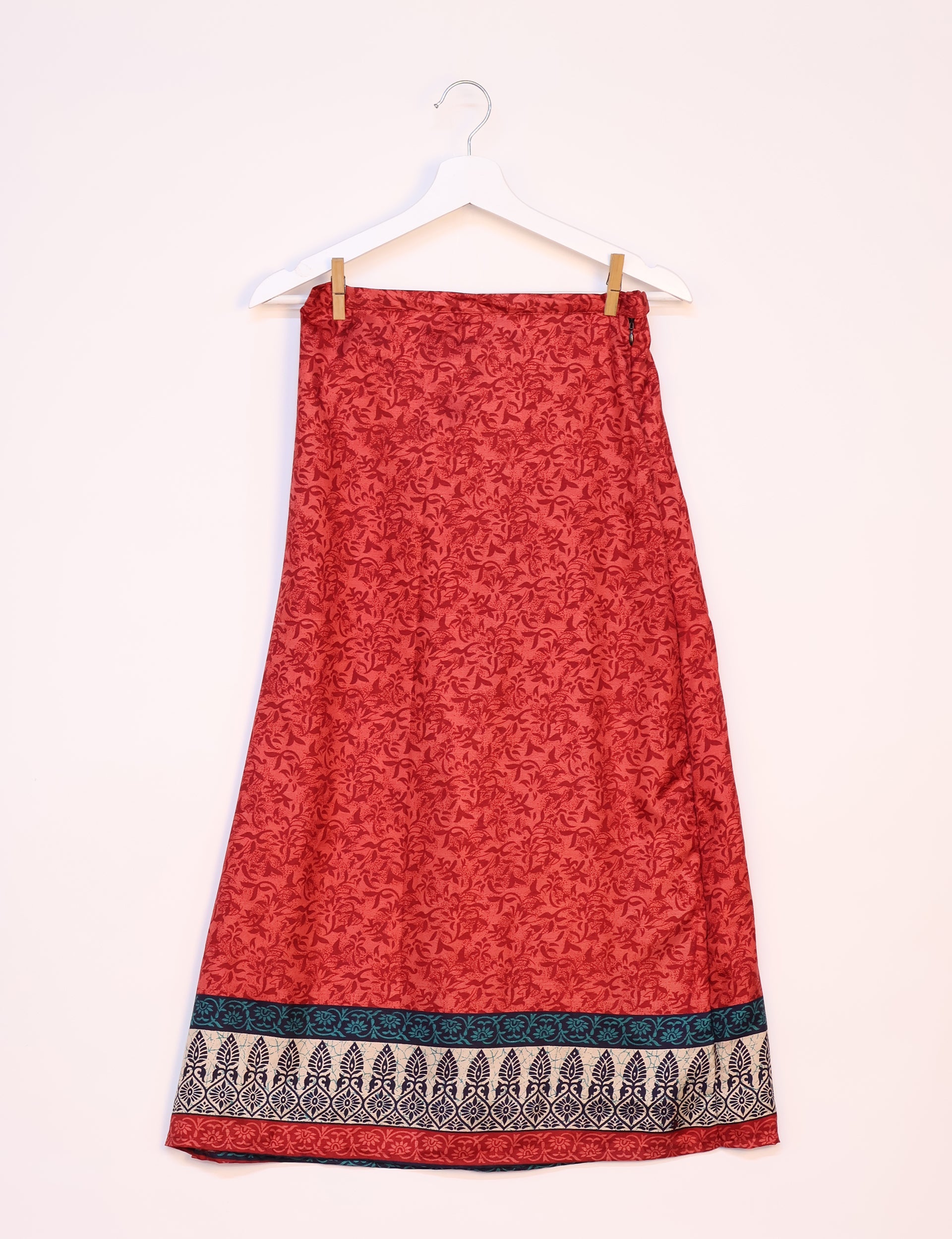 Elegant A-Line Skirt for Women - Size 16 - Flattering Midi Length - Perfect for Office, Date Night & Special Occasions