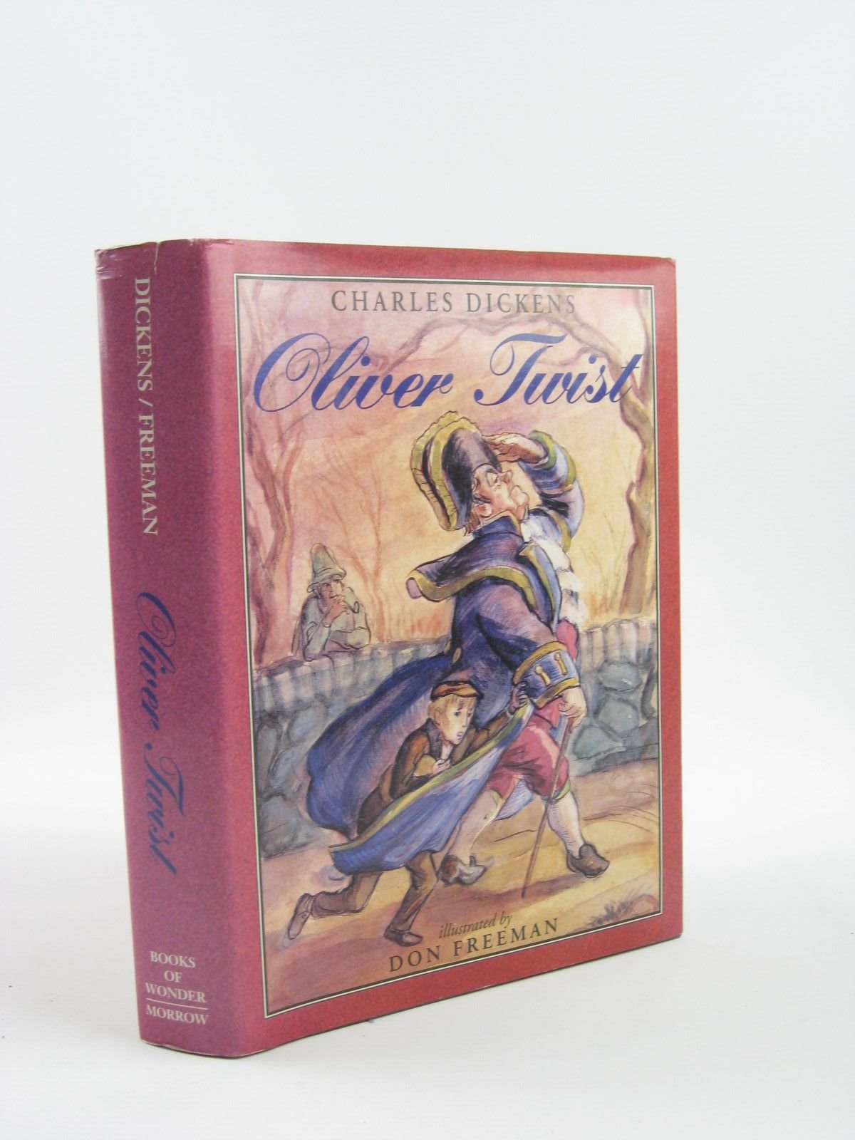 Oliver Twist by Charles Dickens - Classic Literature Book for Kids & Adults | Perfect for Reading, Book Clubs & Gifts