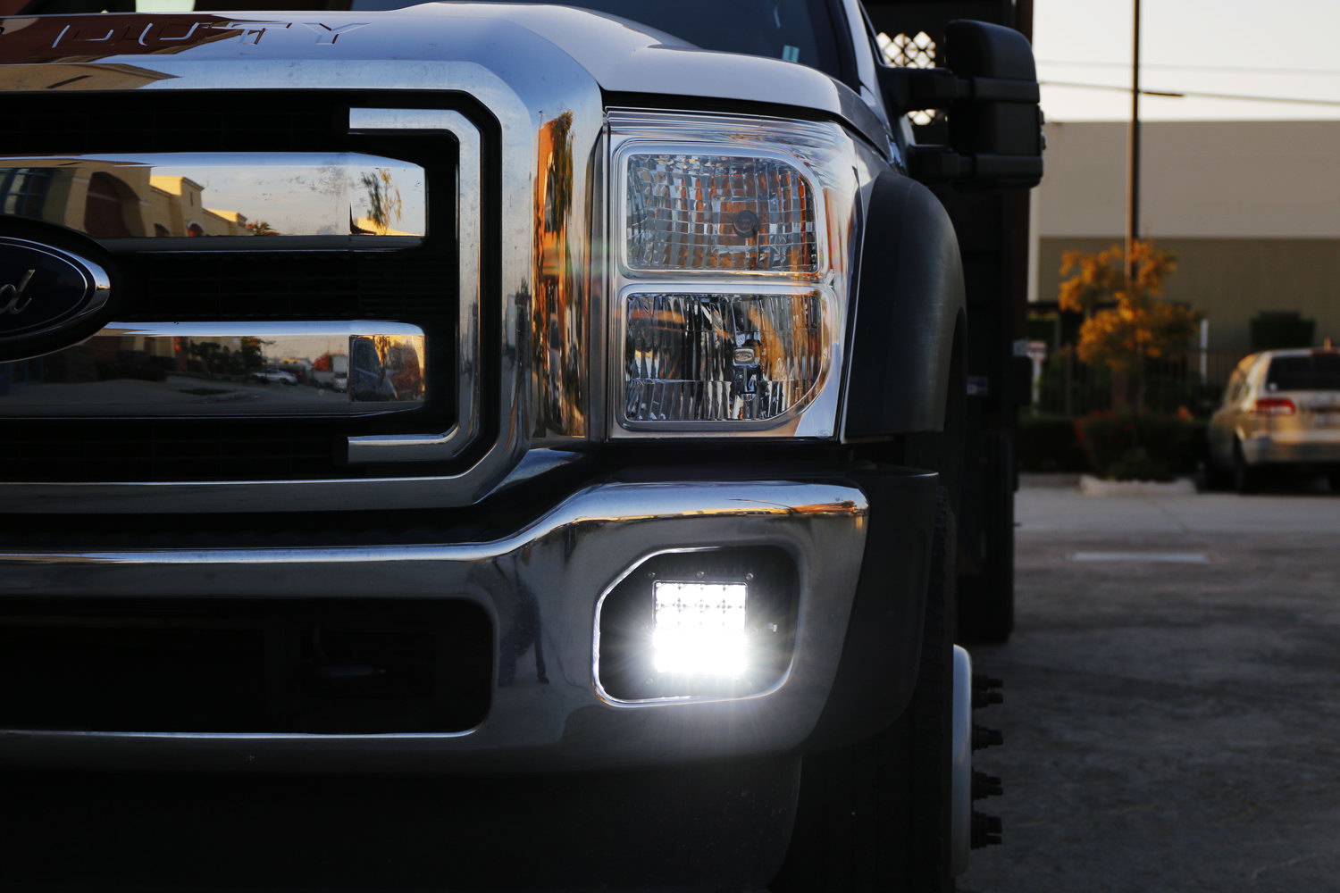 100W Hybrid Beam LED Pods with Fog Light Bracket & Wiring Kit - Compatible with 2011-2016 Ford F250 F350 Super Duty - Off-Road, Fog Lights, Night Driving, Work Trucks
