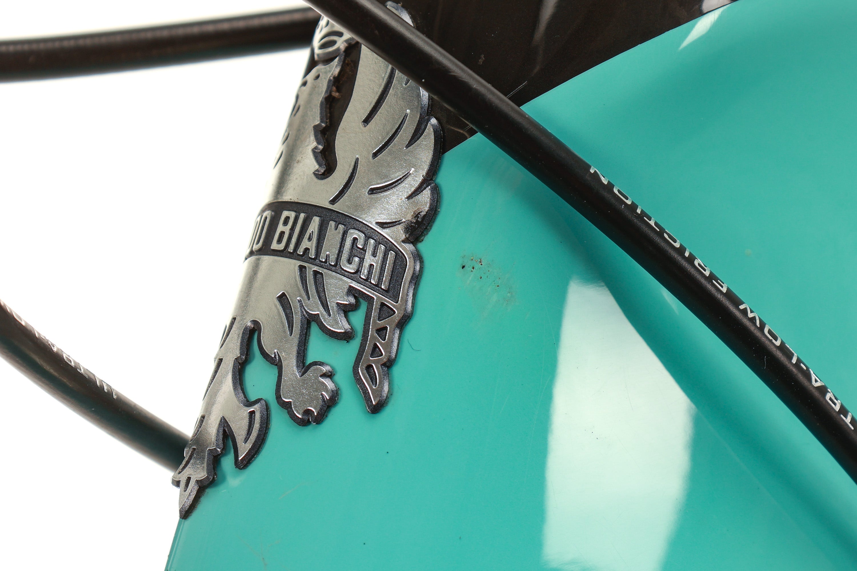 Bianchi Oltre XR4 Carbon Road Bike 2020 - 55cm Size | Lightweight Racing Bicycle for Men & Women | Perfect for Road Racing, Triathlons & Endurance Training