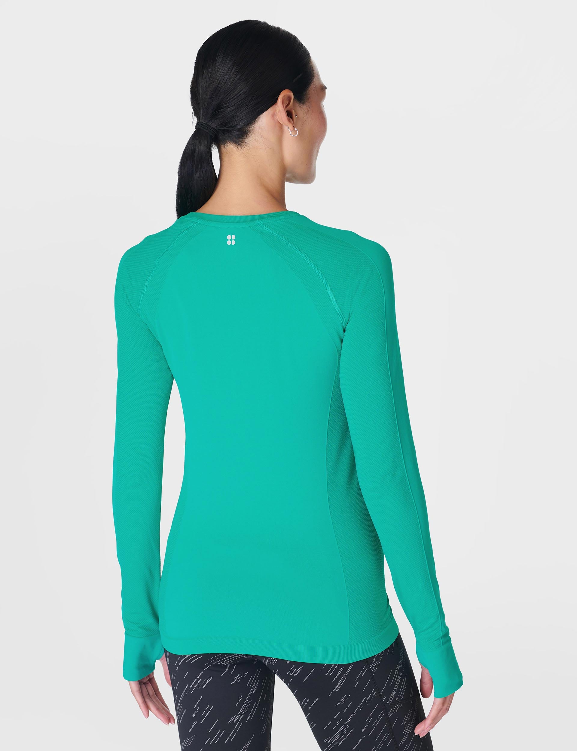 High-Performance Seamless Gym Long Sleeve Top for Athletes - Breathable & Moisture-Wicking Workout Shirt in Gem Green | Ideal for Yoga, Running & Fitness Training