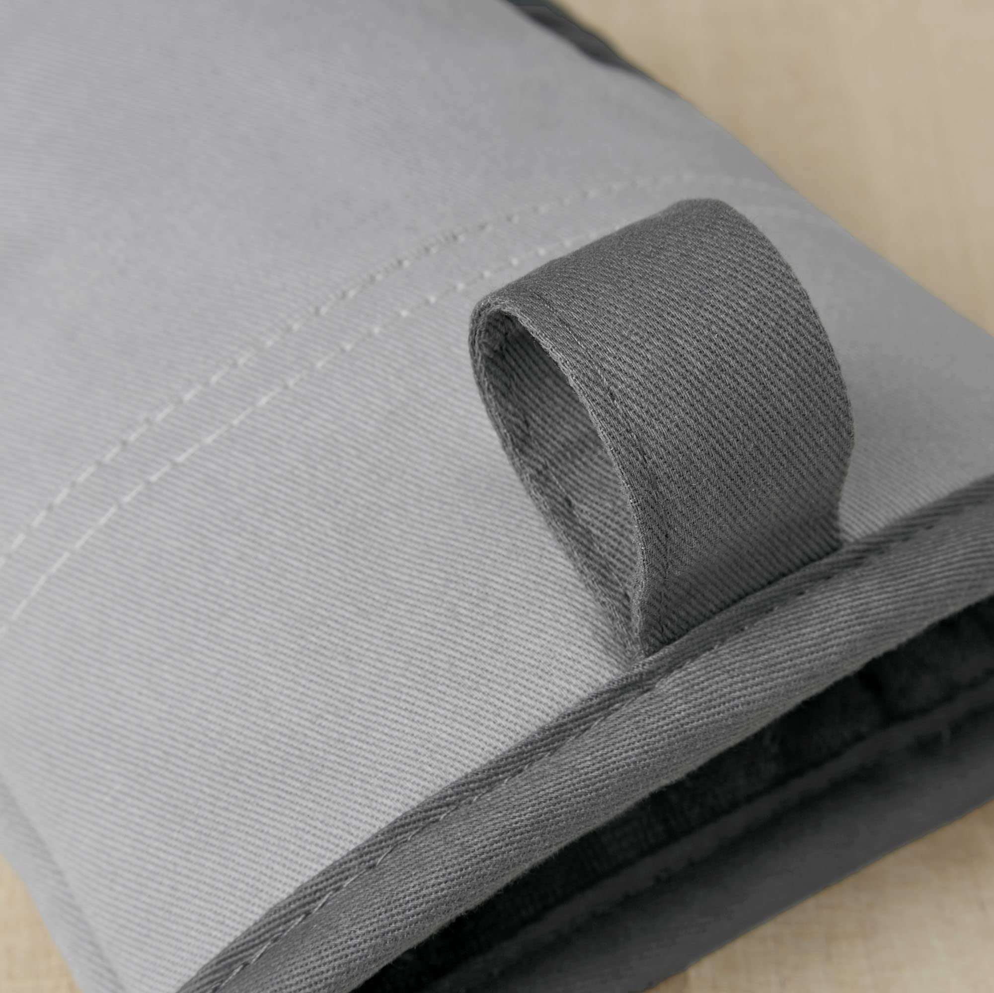 KitchenAid Beacon Two-Tone Non-Slip Heat Resistant Oven Mitt Set (Cool Grey/Frost Grey, 5.75