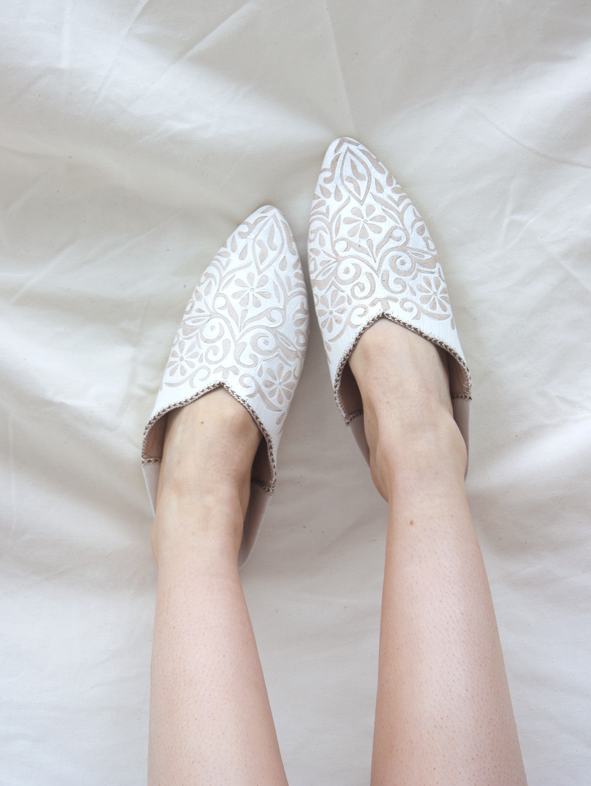 Authentic Moroccan Leather Babouche Slippers - Handmade White Leather House Shoes for Men & Women | Perfect for Home, Lounge & Cultural Events