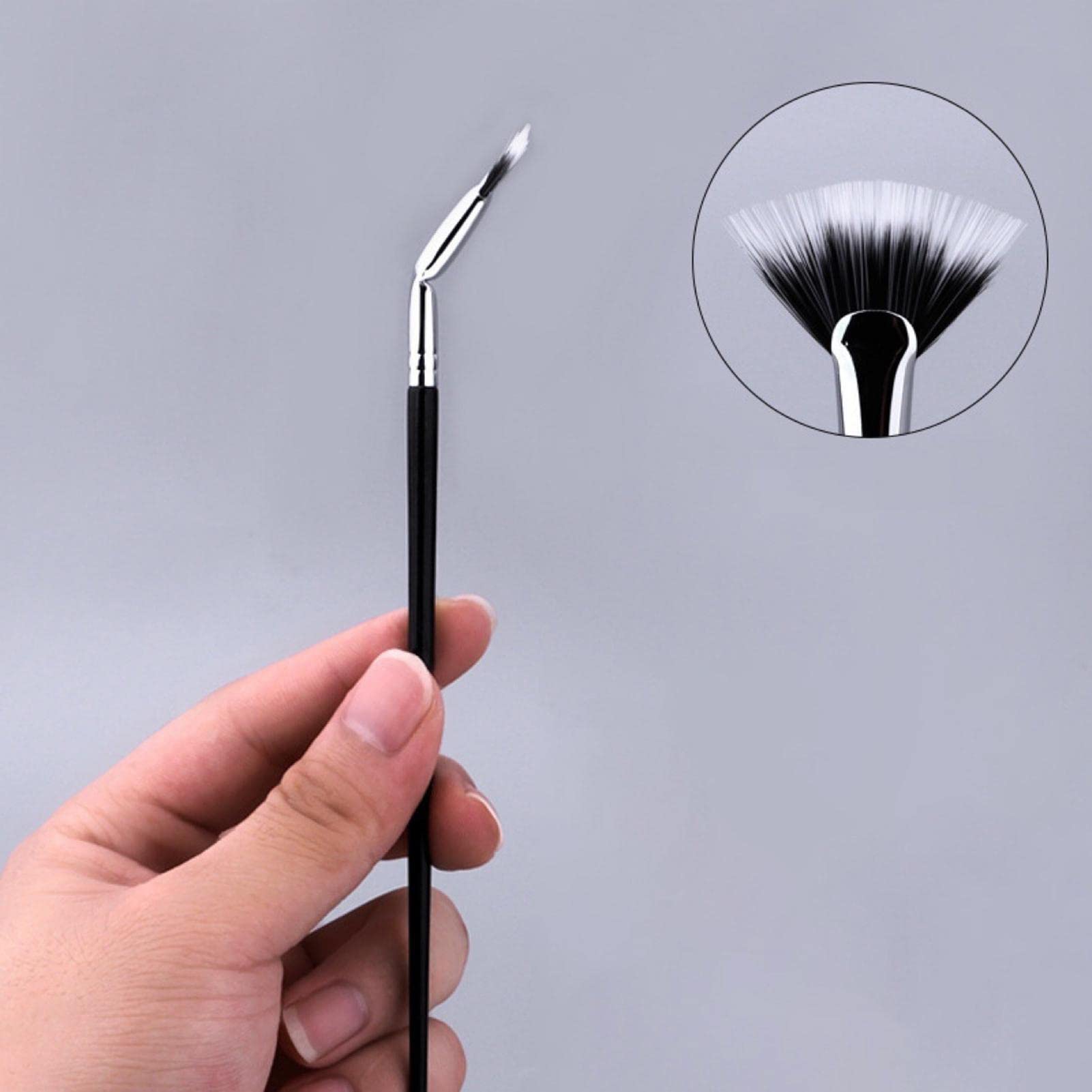 120° Curved Eyelash Fan Brush - Professional Synthetic Fiber Makeup Brush for Lash Separation & Extension - Perfect for Beginners & Makeup Artists - Ideal for Everyday Makeup, Bridal Looks & Professional Salon Use