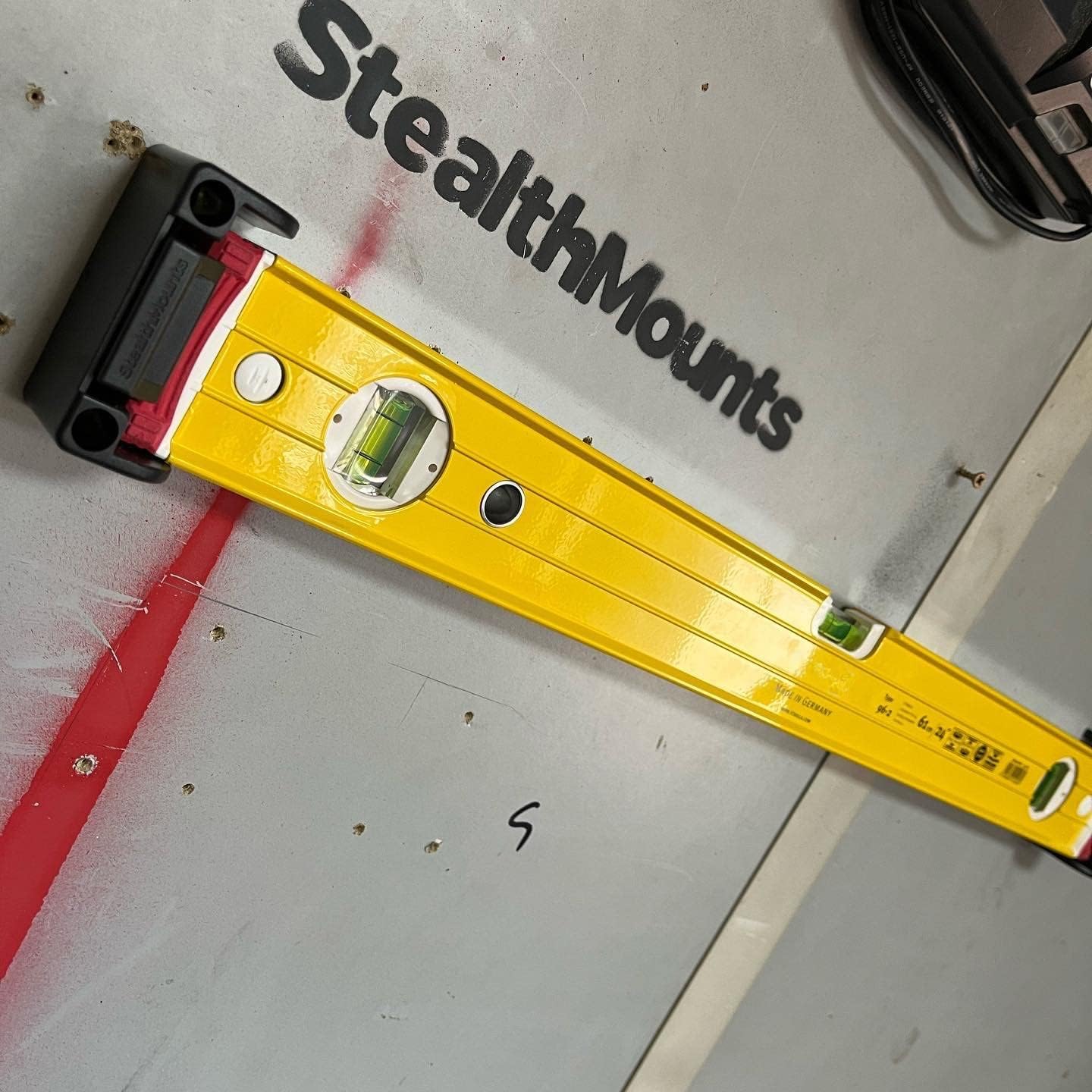 StealthMounts Universal Yellow Level Holder - 2 Pack Locking Level Mounts for All Brands | Secure Storage for Construction, DIY Projects & Tool Organization