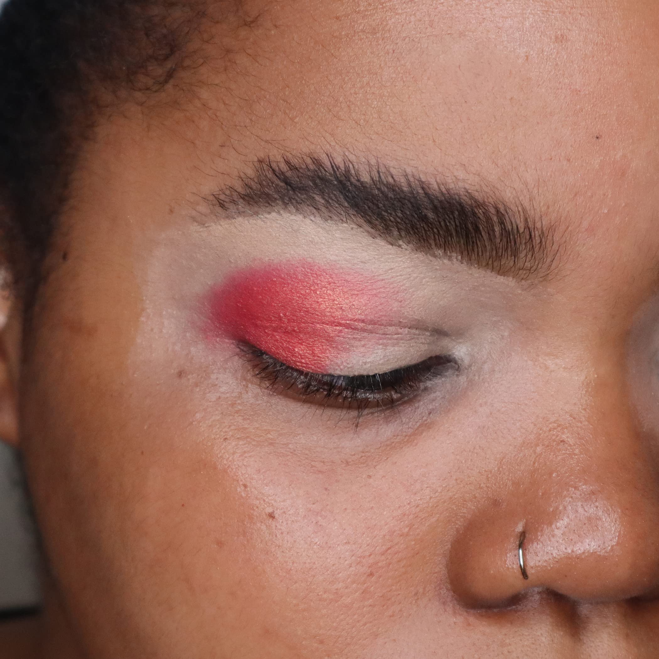 Makeup Revolution Rose Gold Chocolate Bar Eyeshadow Palette - 16 Pigmented Shades for Day & Night Makeup Looks | Vegan & Cruelty-Free