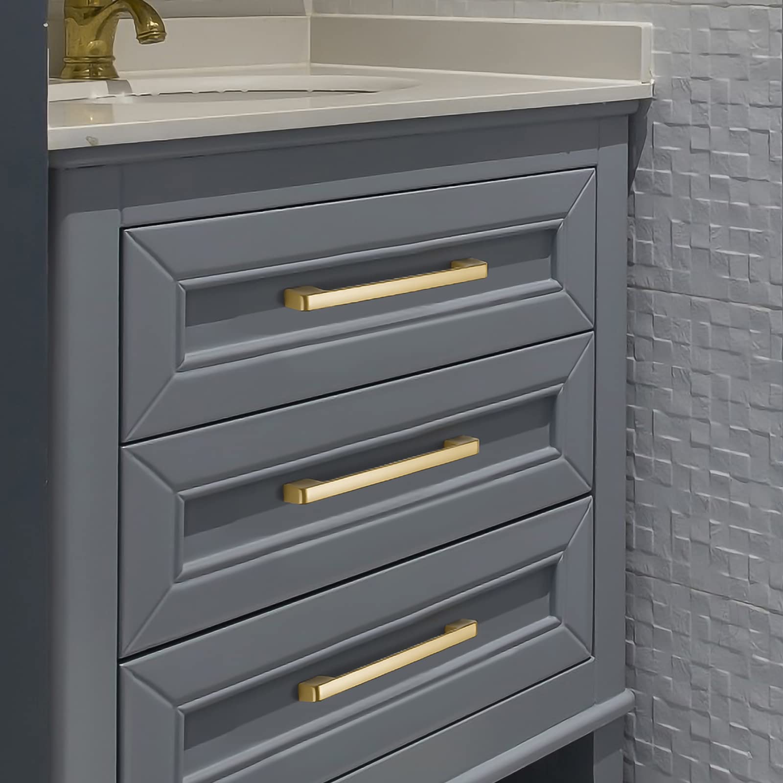 30 Pack 6-1/4 Inch Brushed Gold Cabinet Pulls - Solid Zinc Alloy Kitchen Cabinet Handles & Dresser Drawer Pulls - Rust-Resistant Hardware for Modern Cabinets, Wardrobes & Furniture (Brass Finish) - Perfect for Home Renovation & DIY Projects