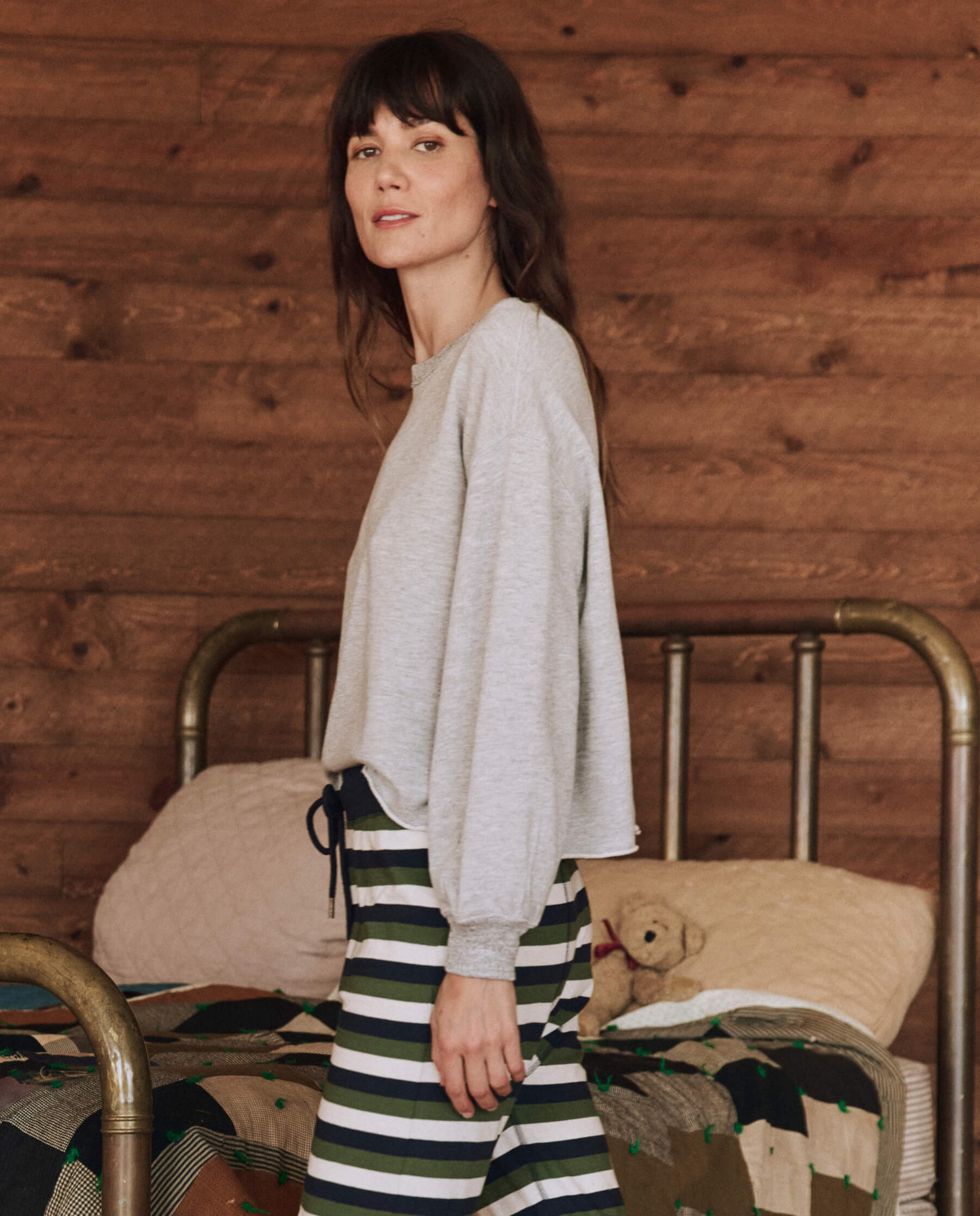 Cozy Sleep Cut Off Sweatshirt for Women - Light Heather Grey Oversized Pullover | Perfect for Lounging, Yoga & Casual Outfits