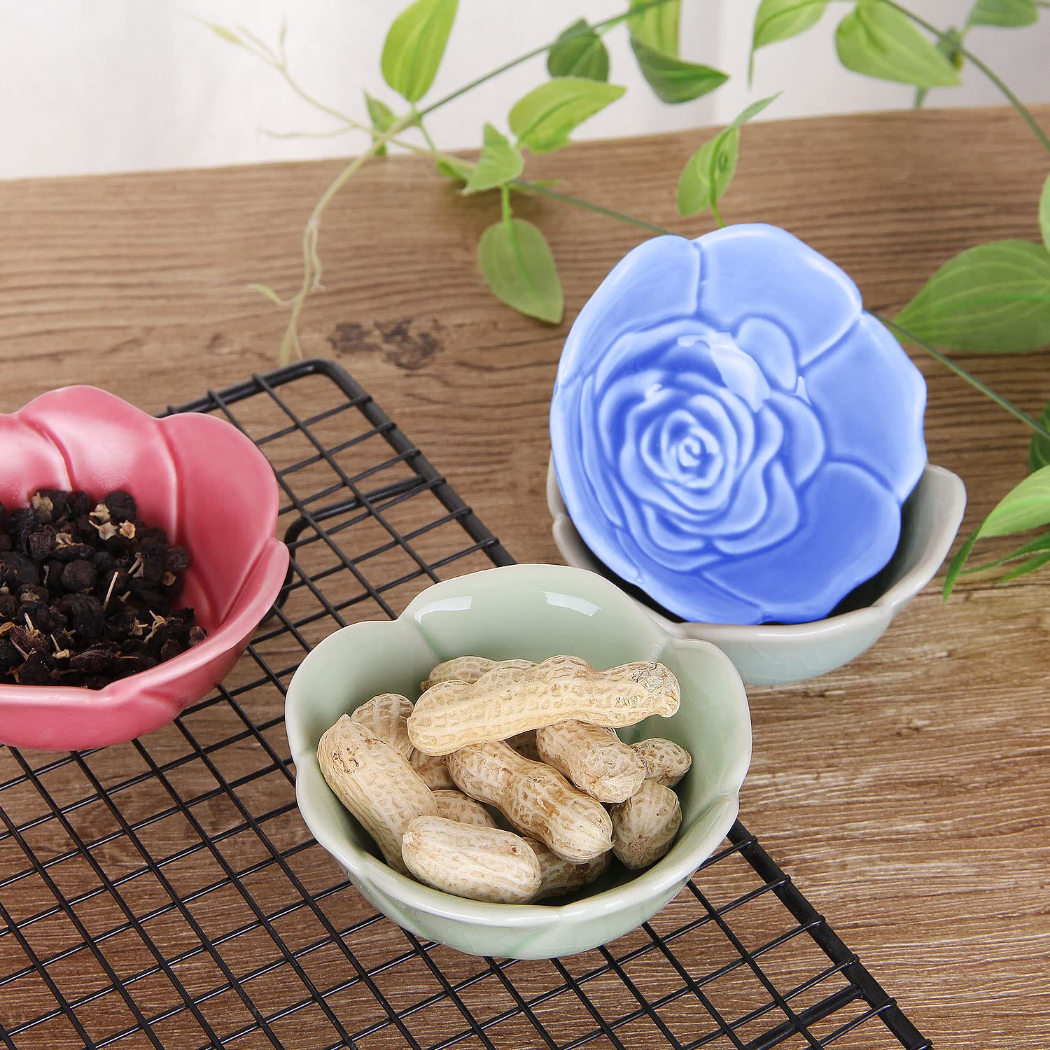 VanEnjoy 4-Piece Colorful Glazed Ceramic Soy Sauce Bowls - Floral Pattern Appetizer Plates, Condiment Dishes for Sushi, Dumplings & Asian Cuisine - Perfect for Restaurants, Home Dining & Party Serving