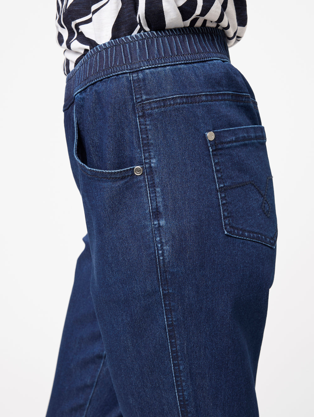 Stylish Intense Denim Short Length Jeans for Women - Perfect for Casual Outings and Summer Fashion