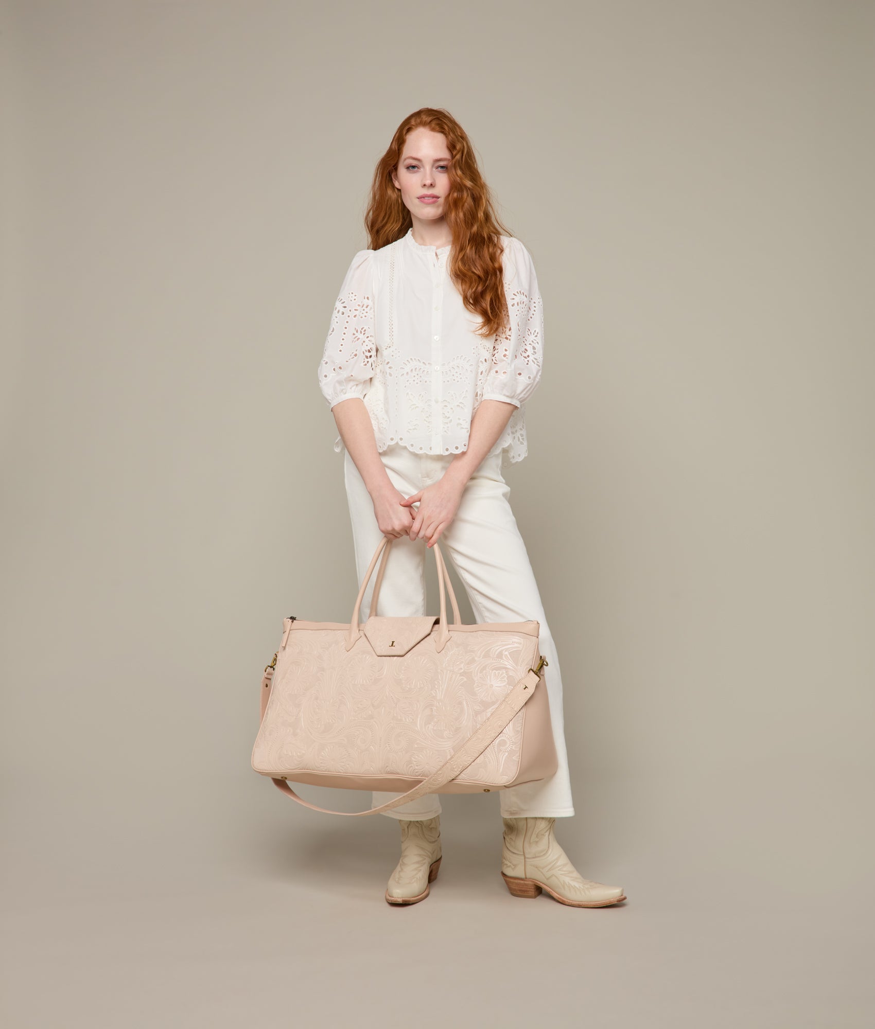 Premium Leather Weekender Bag for Women - Stylish Blush Pink Travel Duffel with Spacious Interior | Perfect for Weekend Getaways, Gym, and Business Trips
