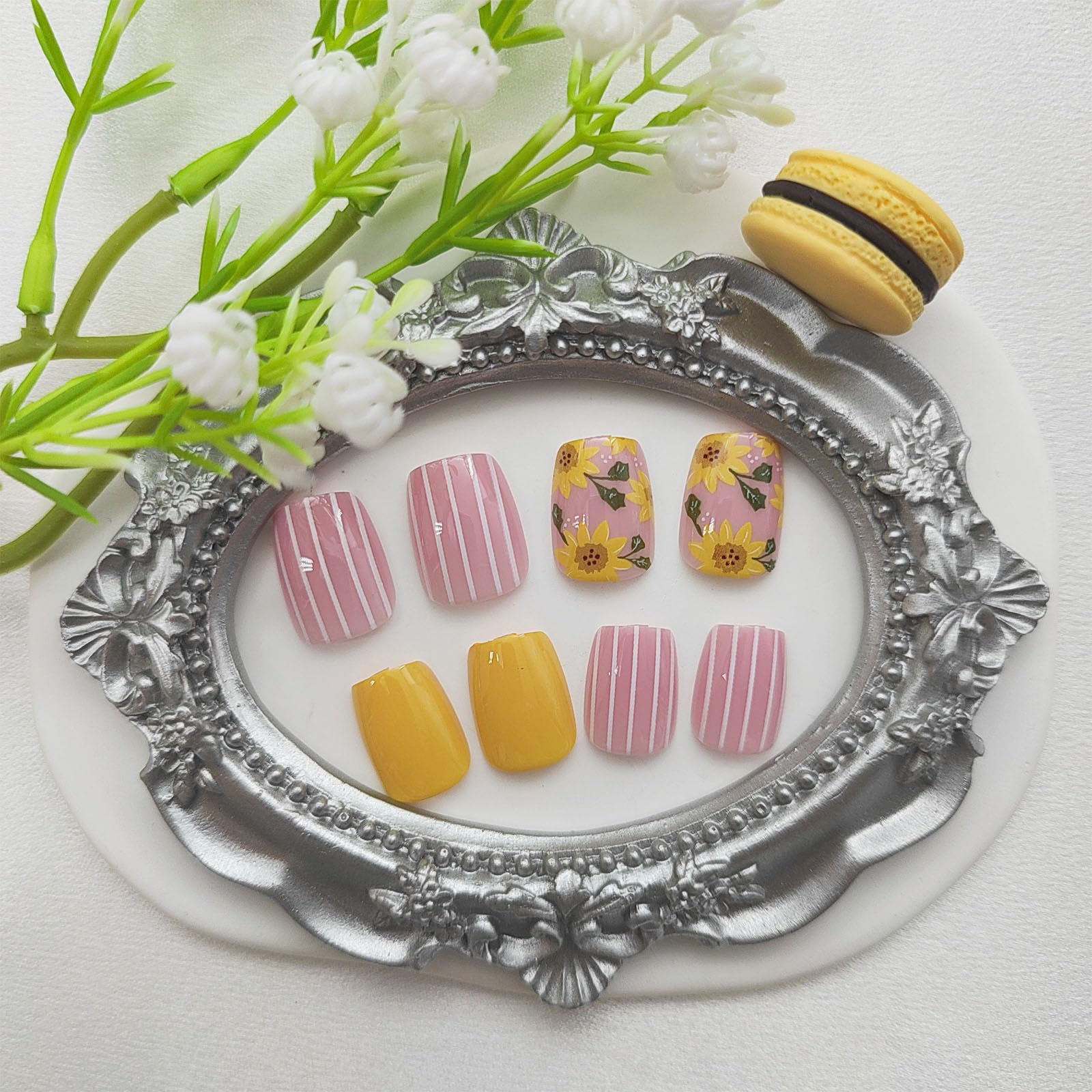 24 Pcs Extra Short Press-on Nails - Coffin Shape Glossy Glue-on False Nails with Sunflower Designs - Yellow Full Cover Artificial Nails for Women, Easy to Apply, Perfect for Daily Wear, Parties & Special Occasions