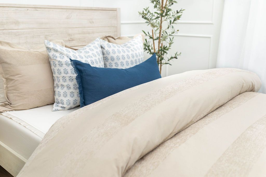 Halston Duvet Cover Set - Soft & Breathable Queen Size Bedding - Luxury Hotel Style Duvet Cover for Bedroom Decor - Perfect for Master Bedroom, Guest Room & Airbnb Stays