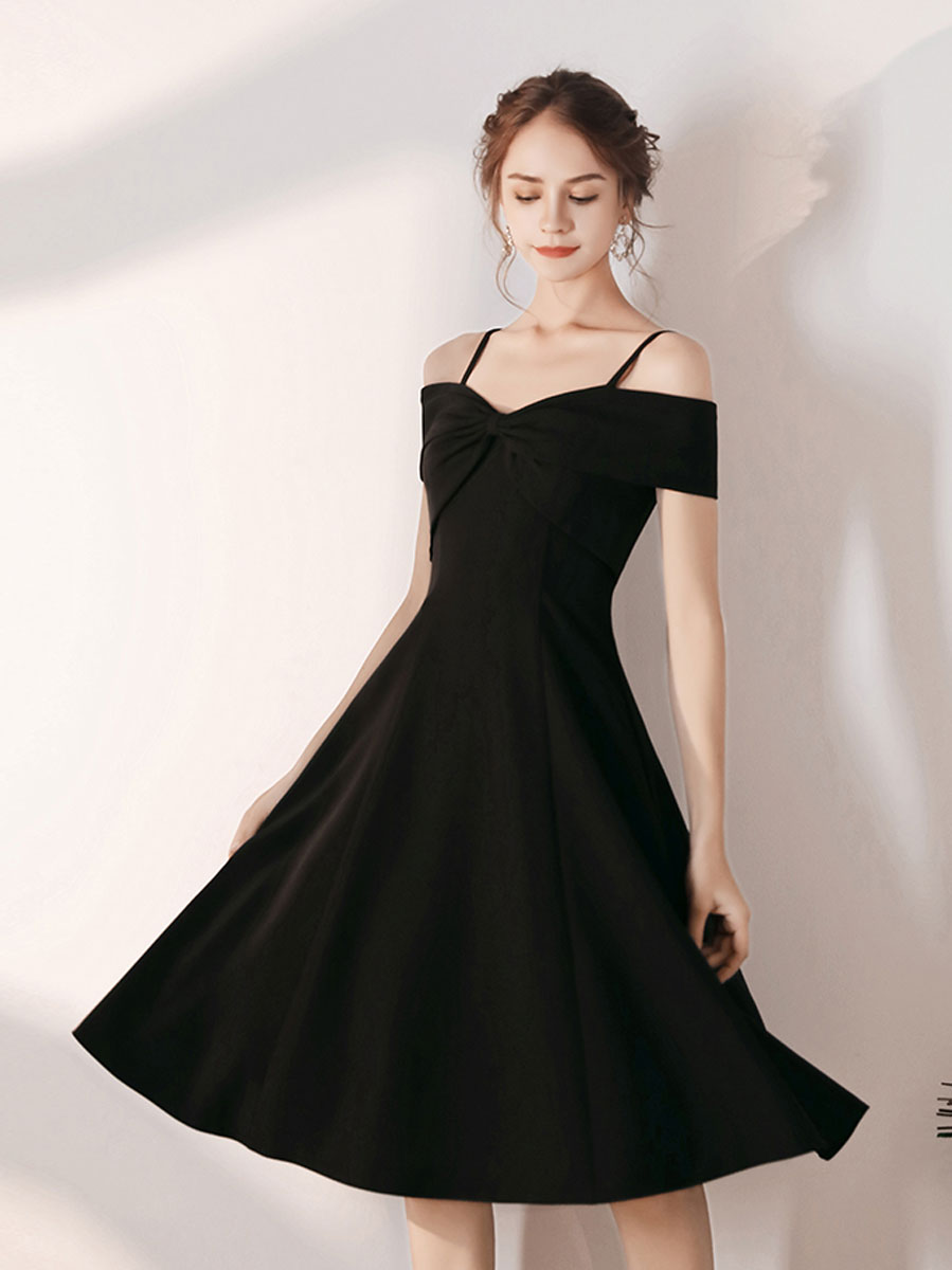 Elegant Black Off Shoulder Short Prom Dress - Sexy Homecoming Dress for Women - Perfect for Parties, Dances & Special Occasions