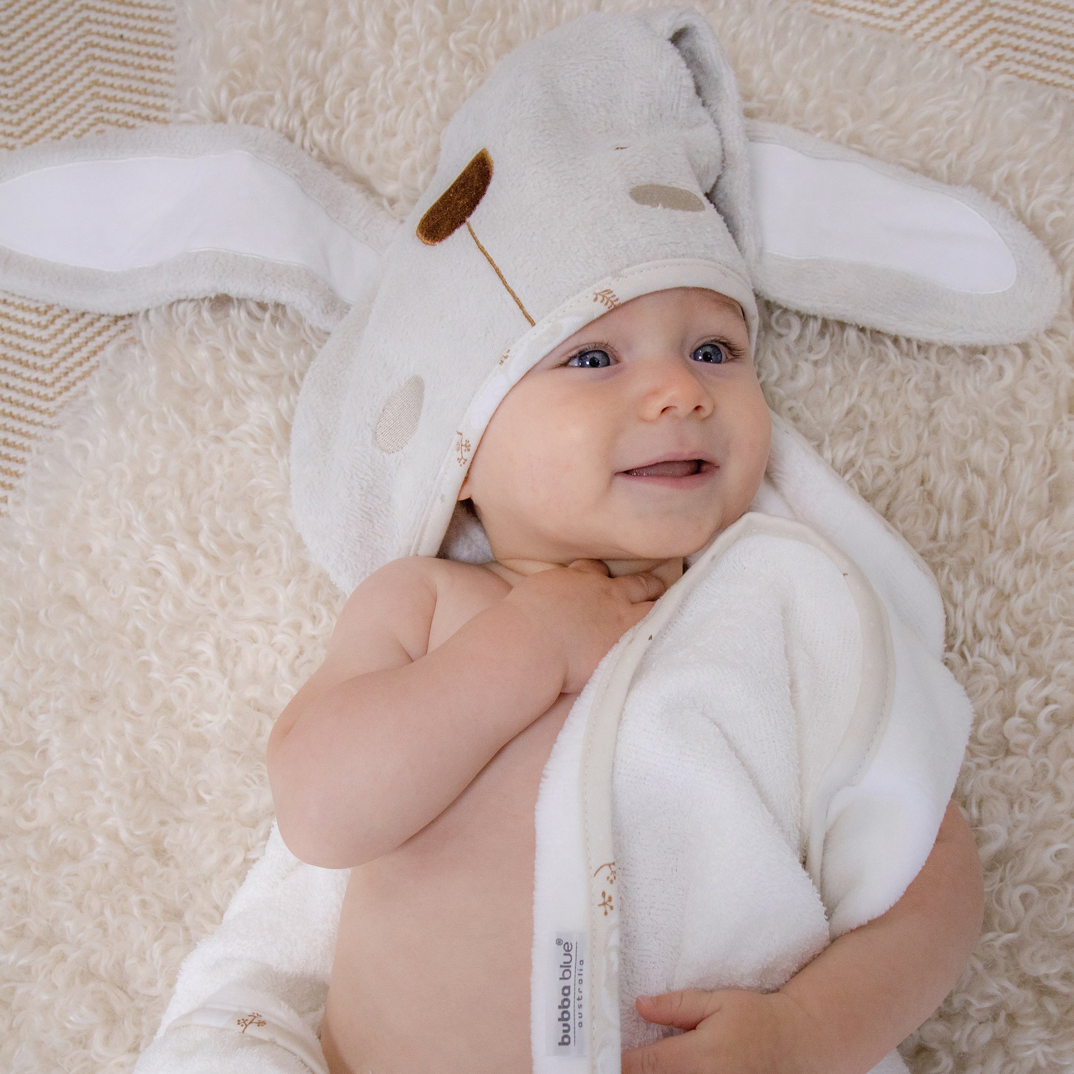 Bunny Dreams Hooded Bath Towel for Kids - Soft & Absorbent Bunny-Themed Bathrobe with Ears - Perfect for Bath Time, Swimming, and Cozy Lounging